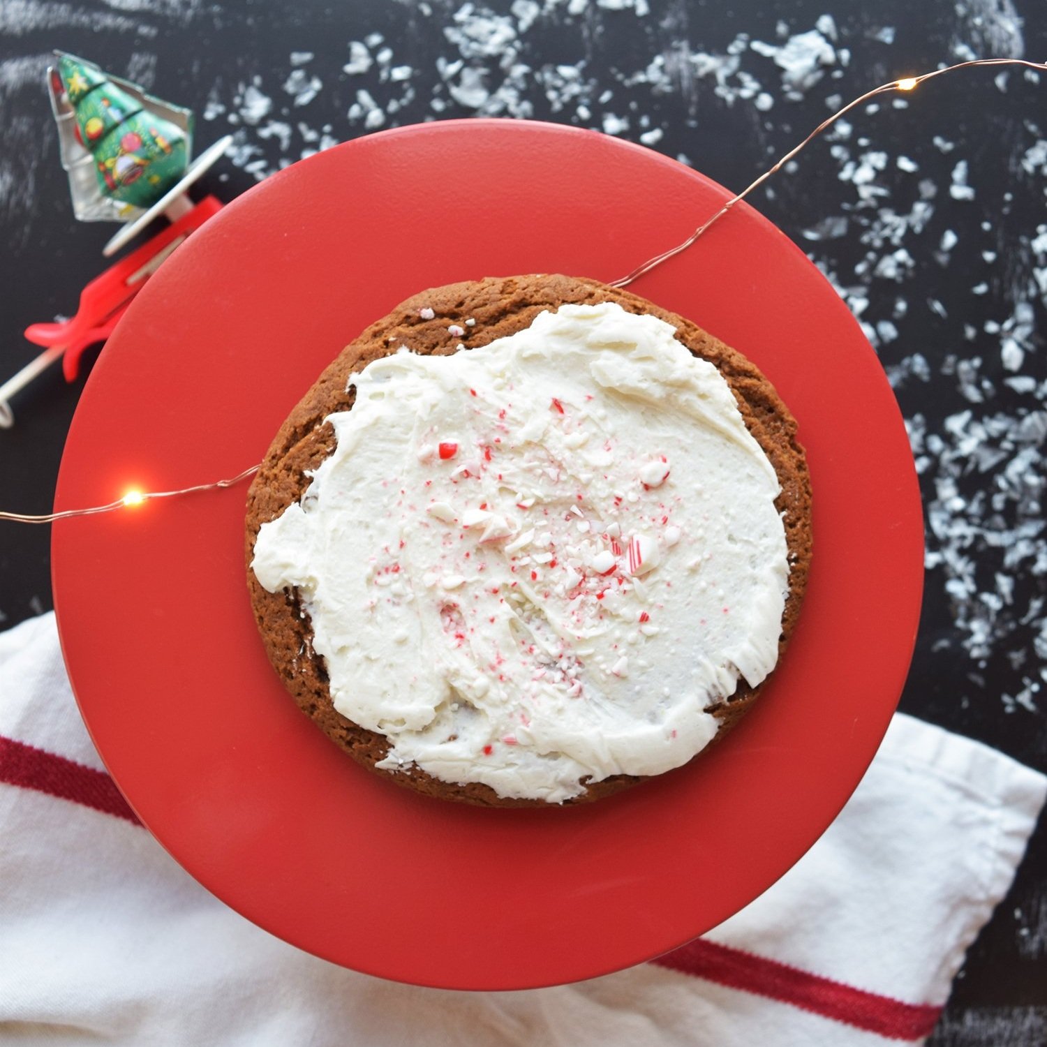 Peppermint Molasses Cookies