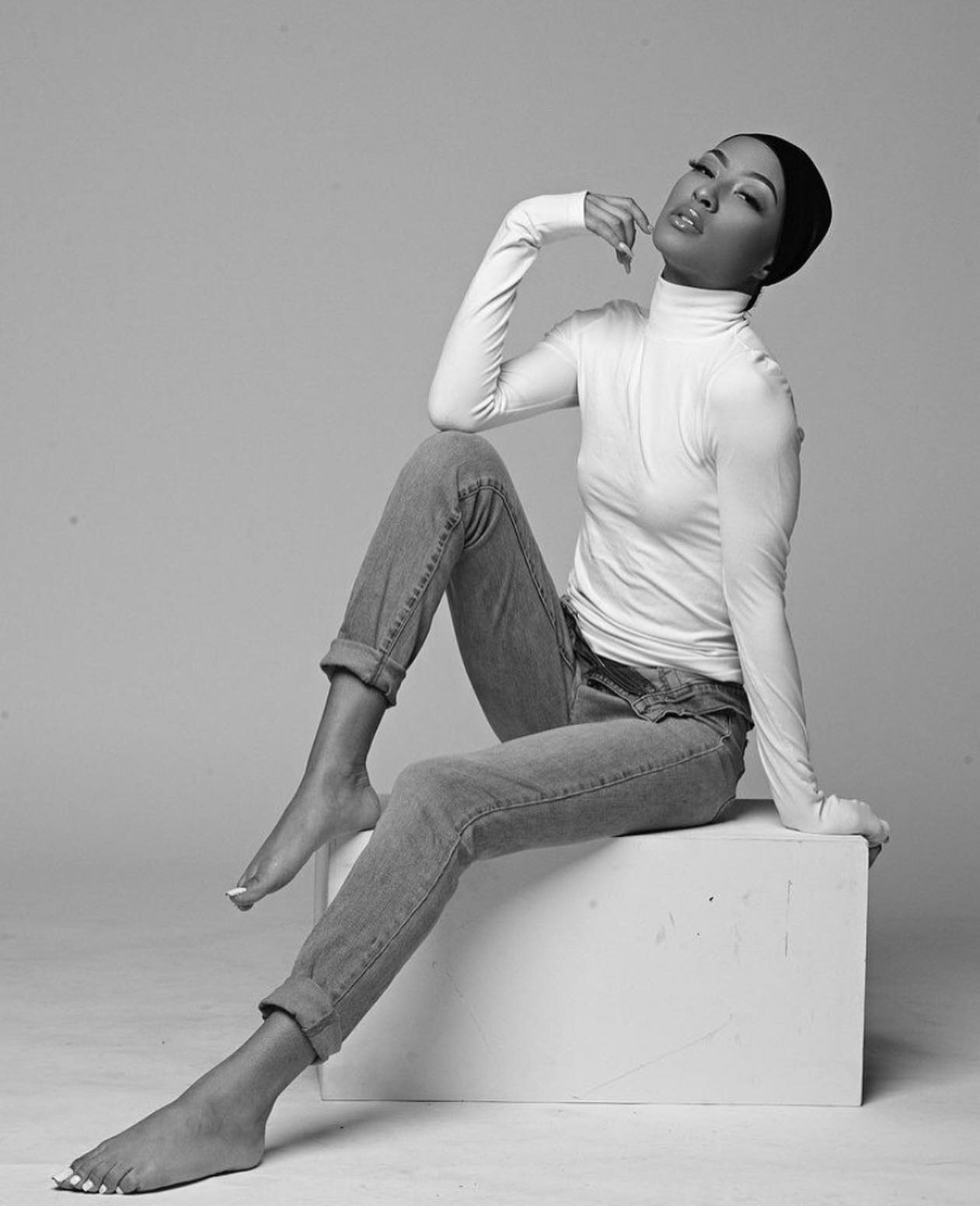 Model Spotlight: @najahhafiza / Najah is a model based in Detroit. We love her alluring gaze and artful poses.