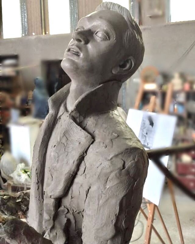 Rain Man ⛱☔️
Sculpture in making 🔨⚙️🔩
.
#art #artist #roublenagidesignstudio #roublenagi #rainman #fibreglass #sculpture #installation #publicart #artistsoninstagram #mumbai #commissionedart #mould #casting #texture #polishing #frp #artiststudio #c