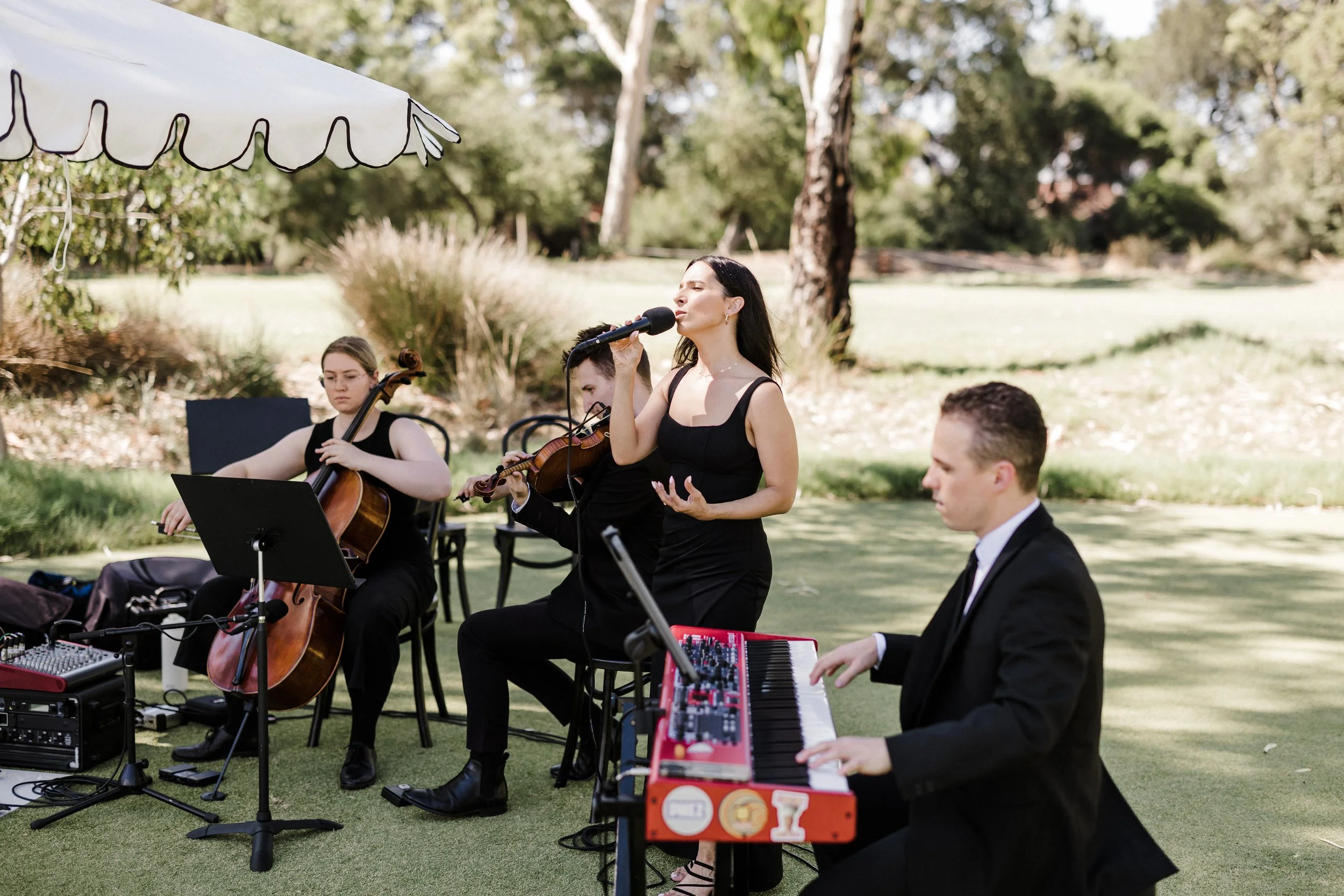 Toula and Matts Wedding 019.jpg