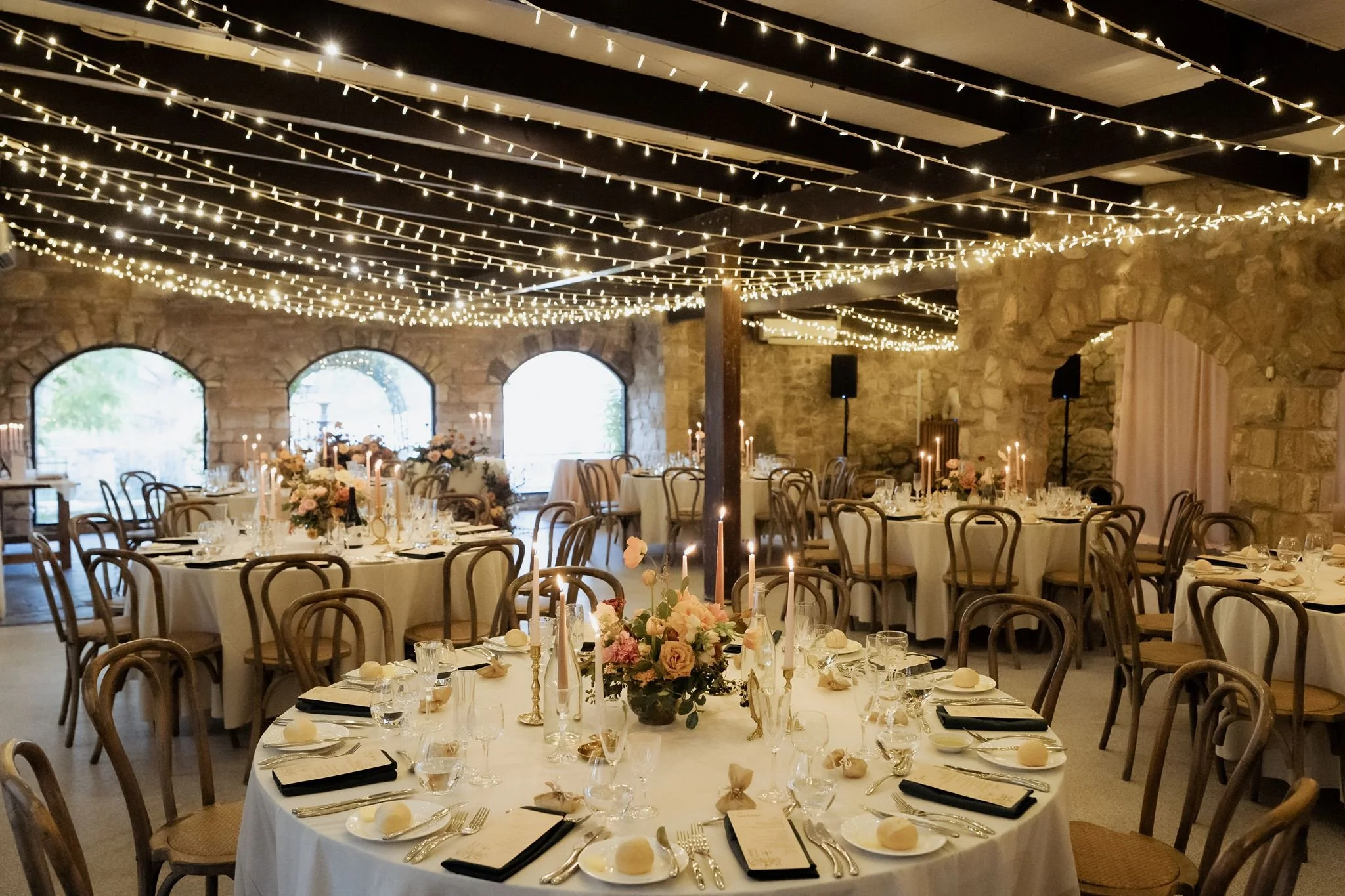 the-manor-basket-range-wedding-table-styling-sparrow-weddings.jpg