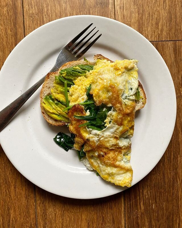 My current favourite meal (hot cross buns are a close second) - spinach and goats cheese omelette with avo on sourdough toast. So easy, so tasty and a welcome change from the hot cross buns.