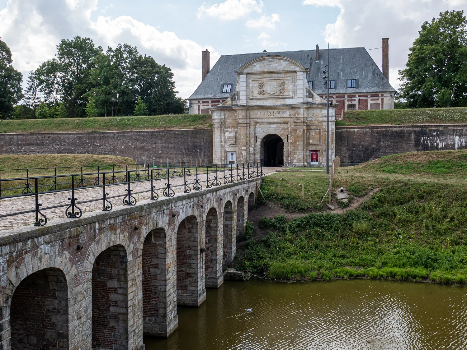 110-P1040935.jpg