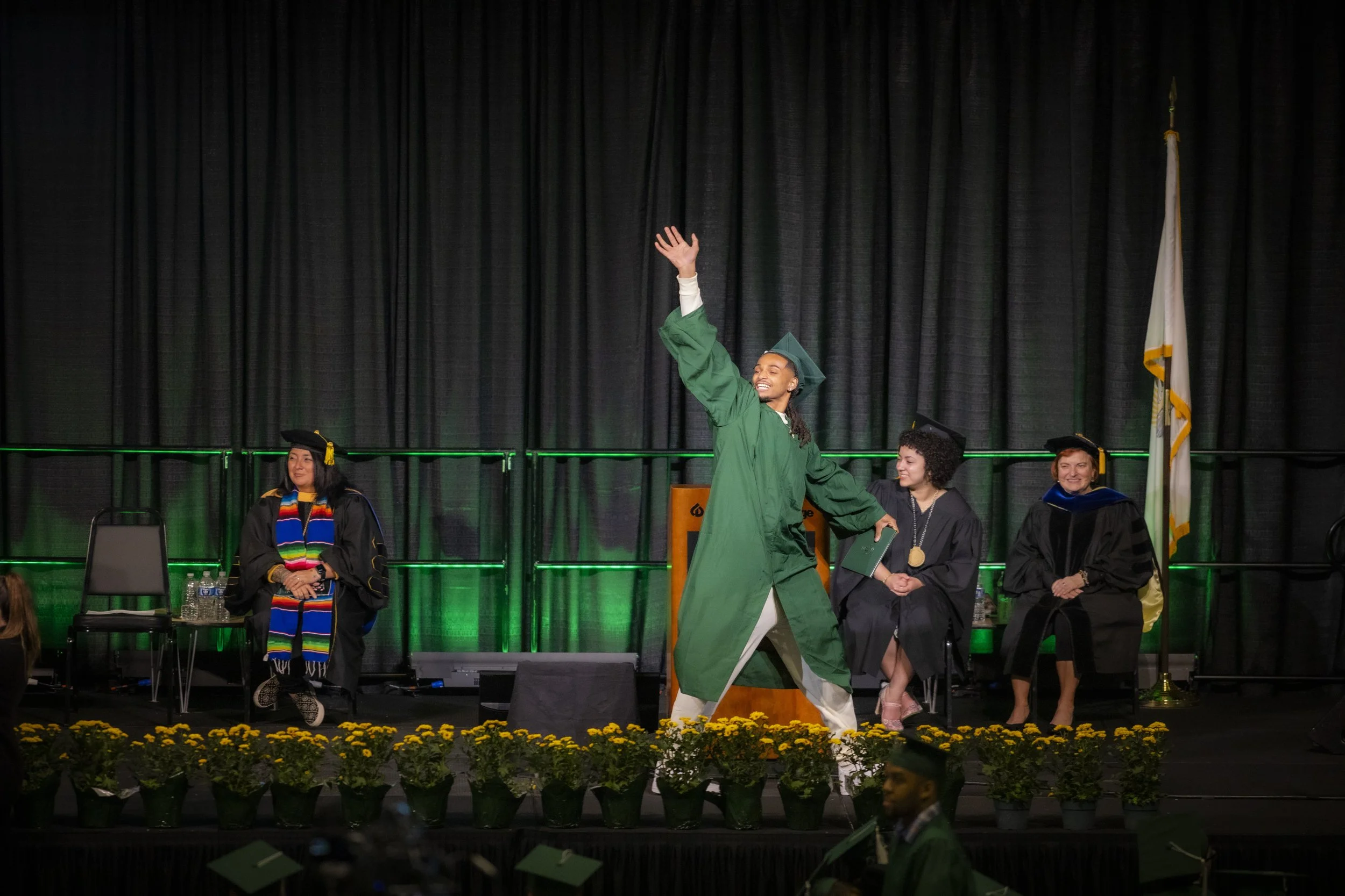 20250523-2025CODGrad188192305.jpg