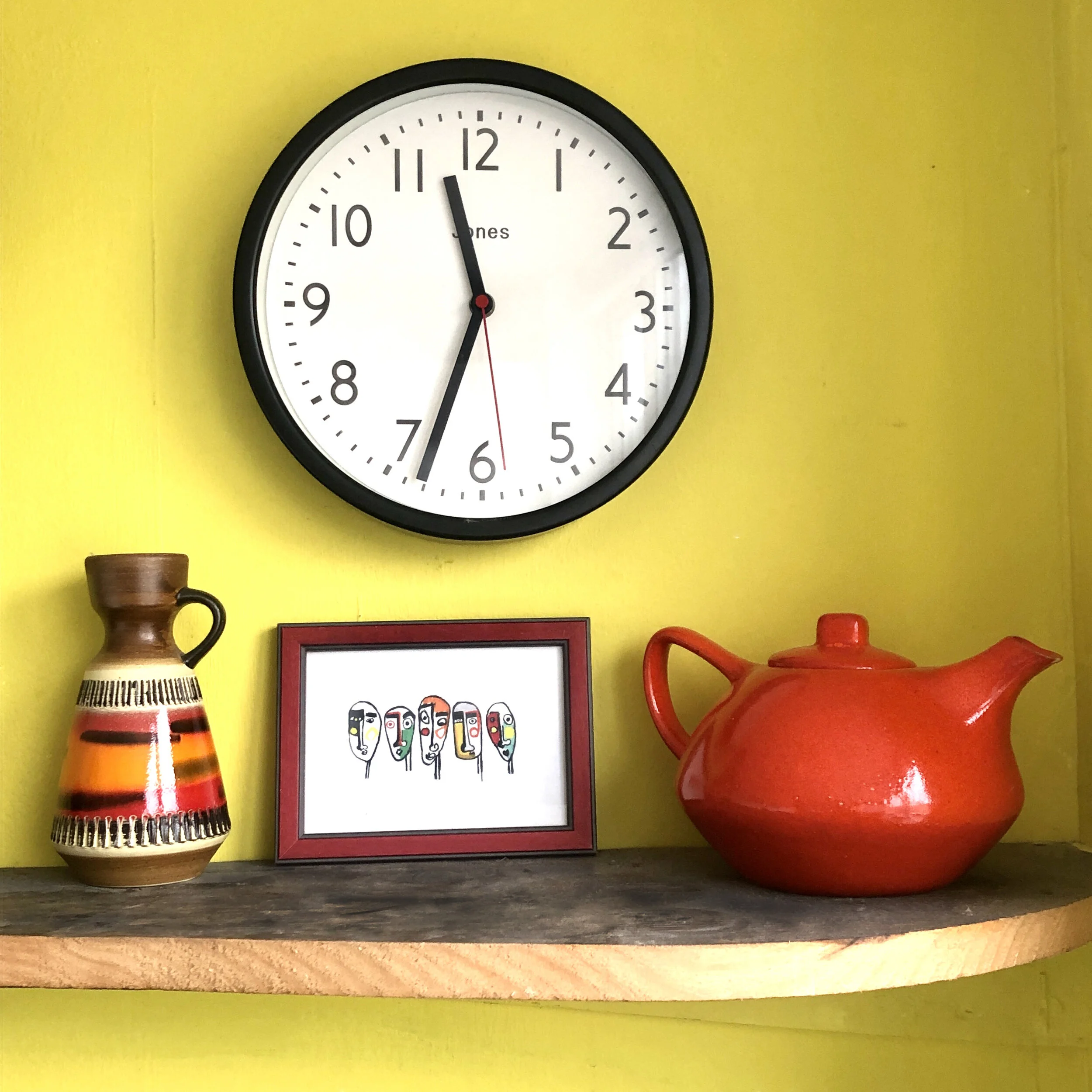 Clock kitchen.jpg