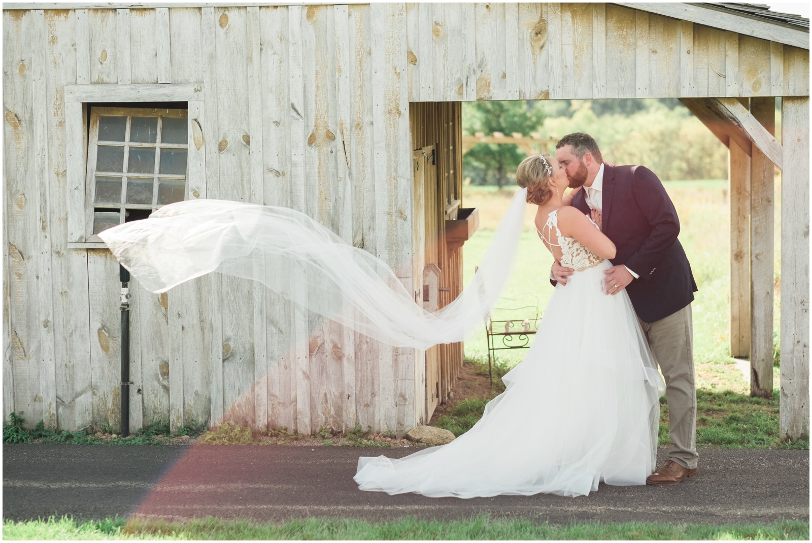Minnesota-Wedding-Venue- Chaska-MN-Rustic-Barn-Weddings_0559.jpg