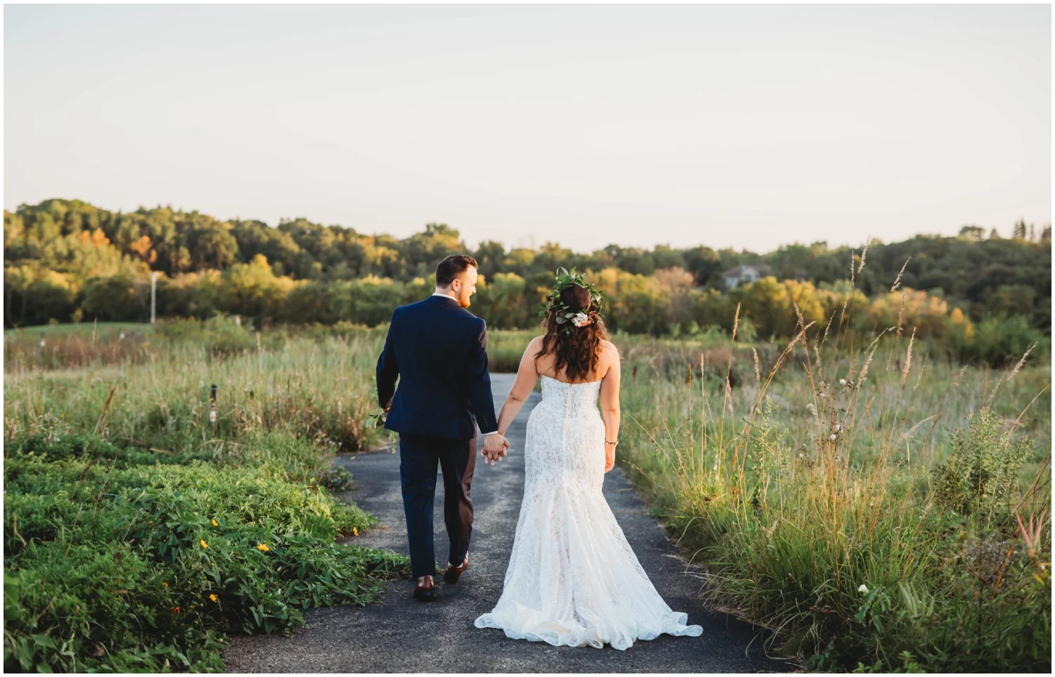 bride and groom for Minnesota wedding