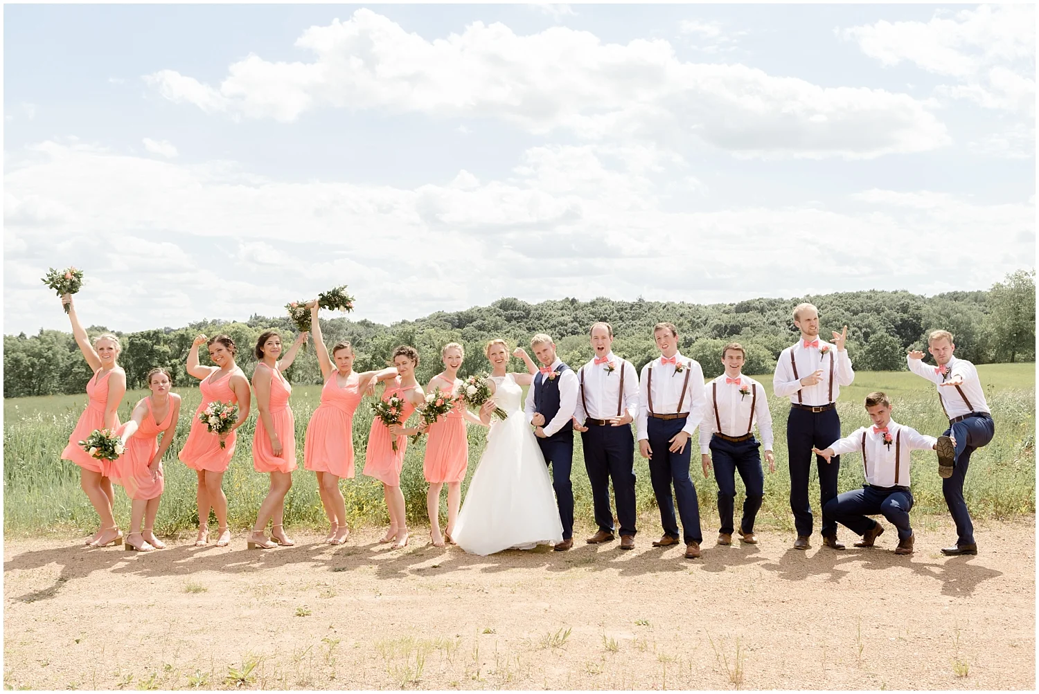 Chaska Wedding Venue MN. Bride and groom with their bridal party