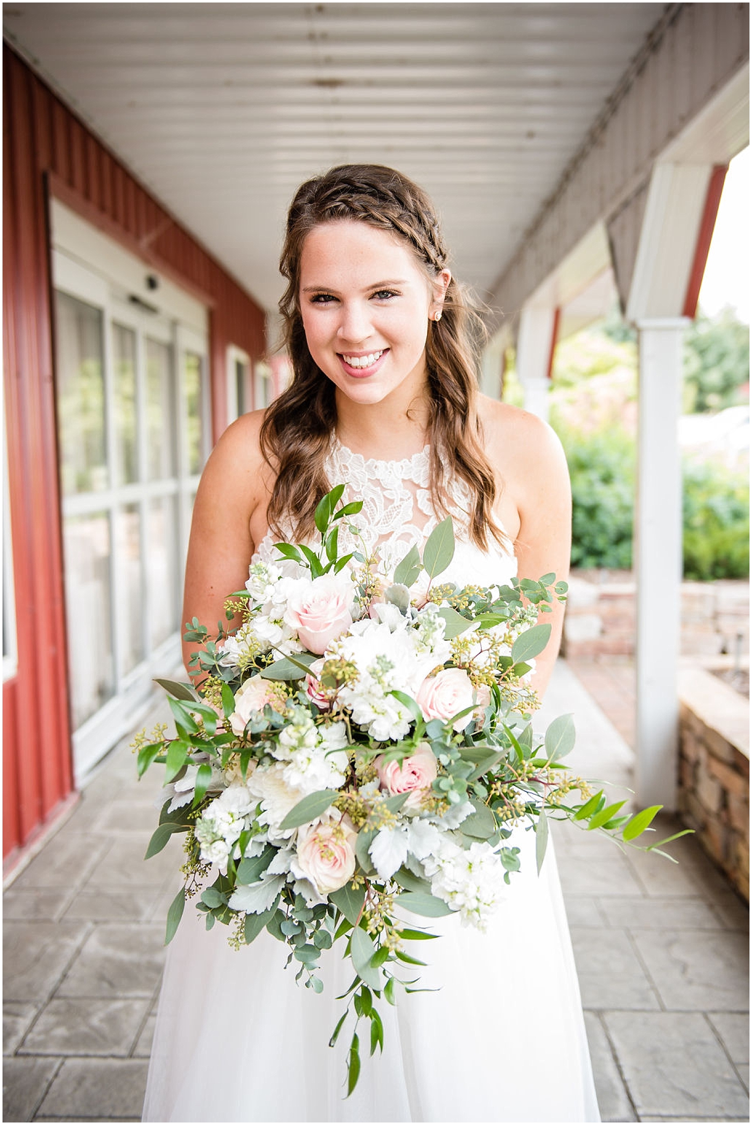 bride holding her bridal bouquet