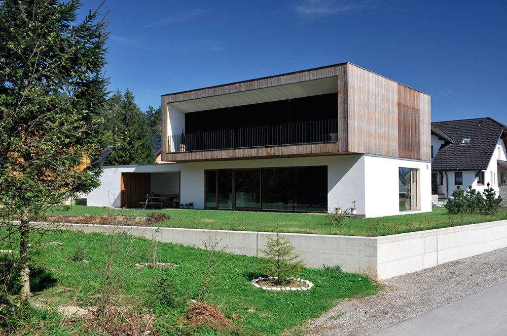 Enodružinska hiša v okolici Kranja