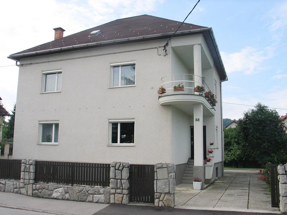 KGA_HisaBabsek_OBSTOJECE_07.jpg
