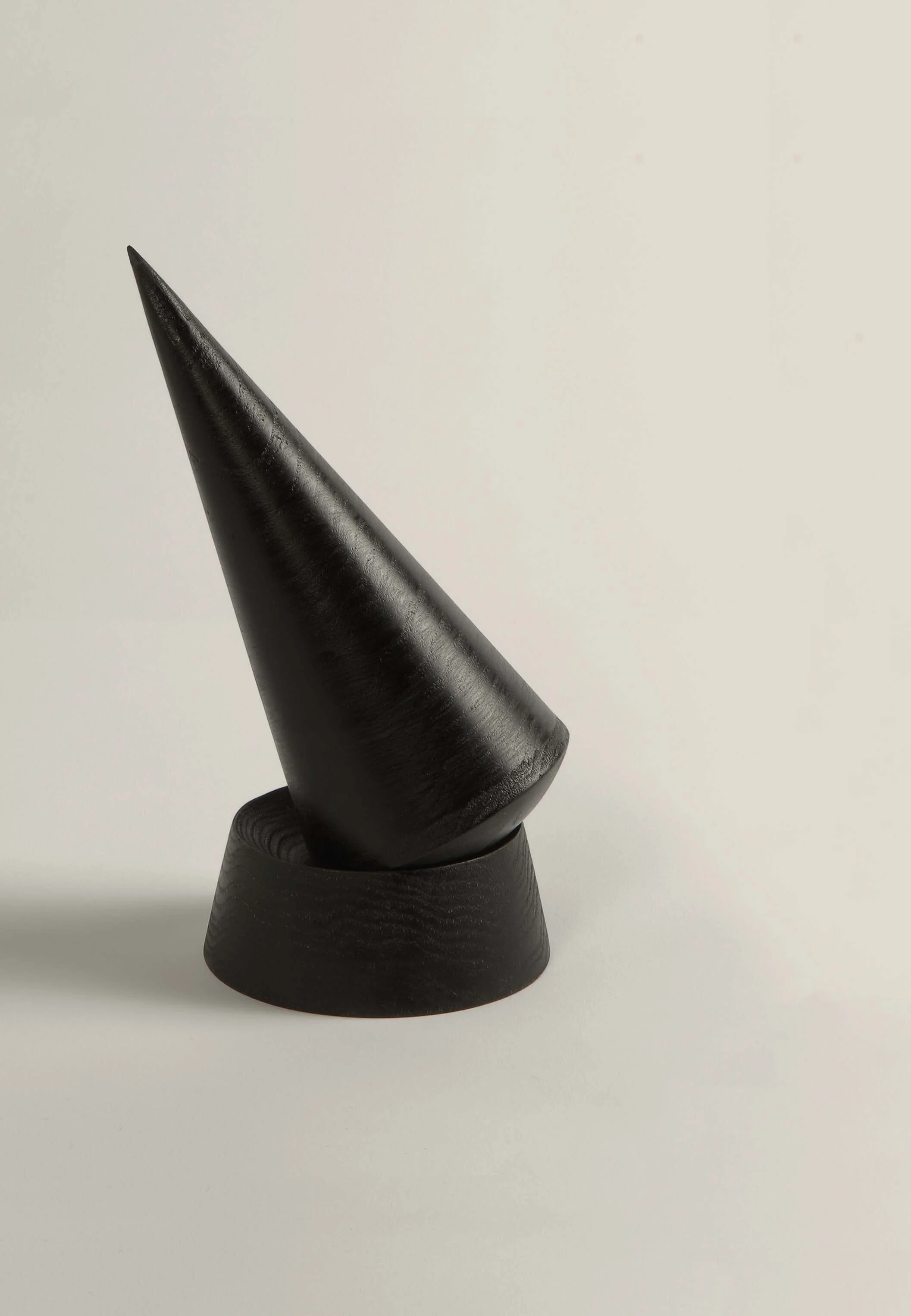 01 Theodóra-Alfreðsdóttir---Keilir-(pestle-and-mortar)_taller_3.jpg