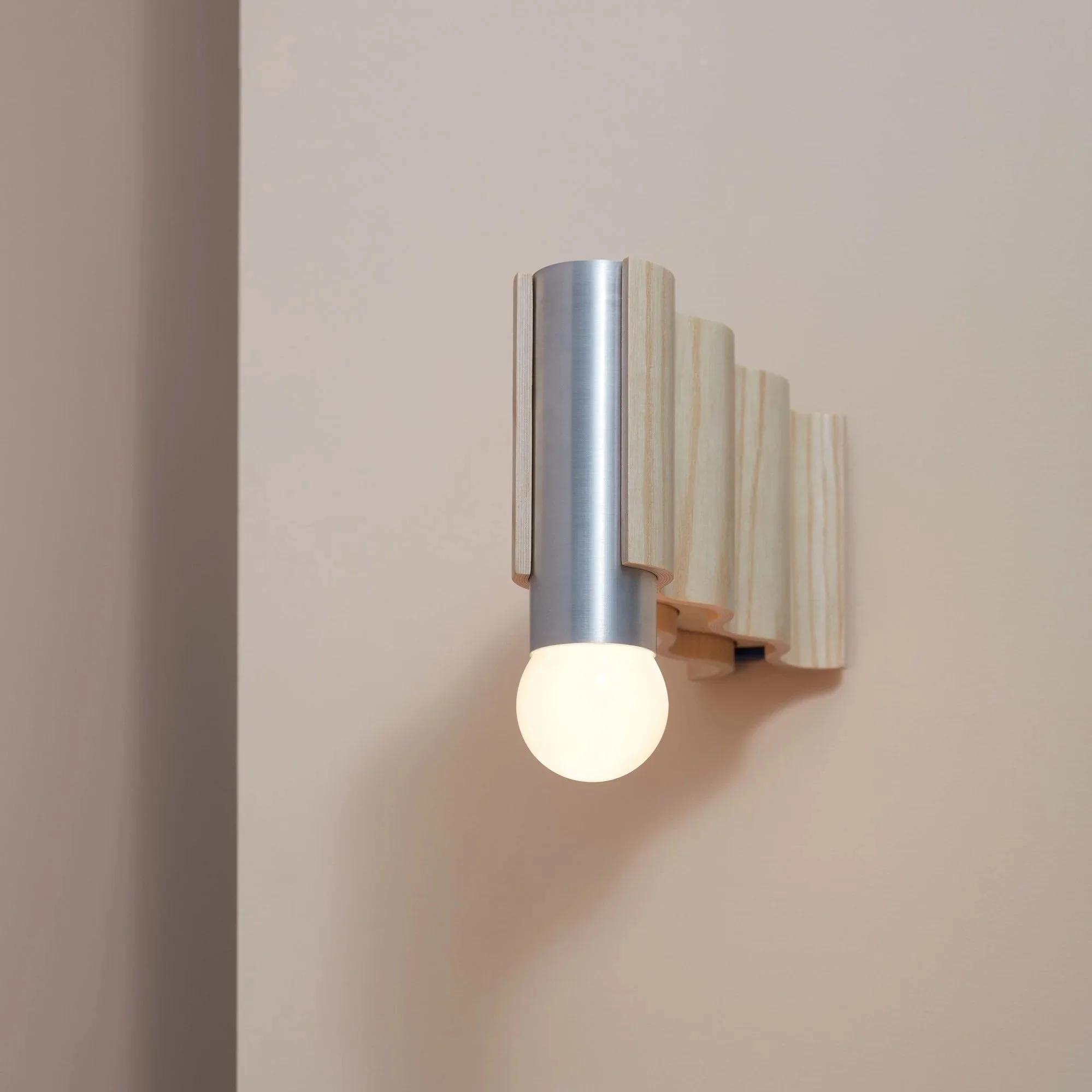 CORRUGATION LIGHTS WITH TINO SEUBERT