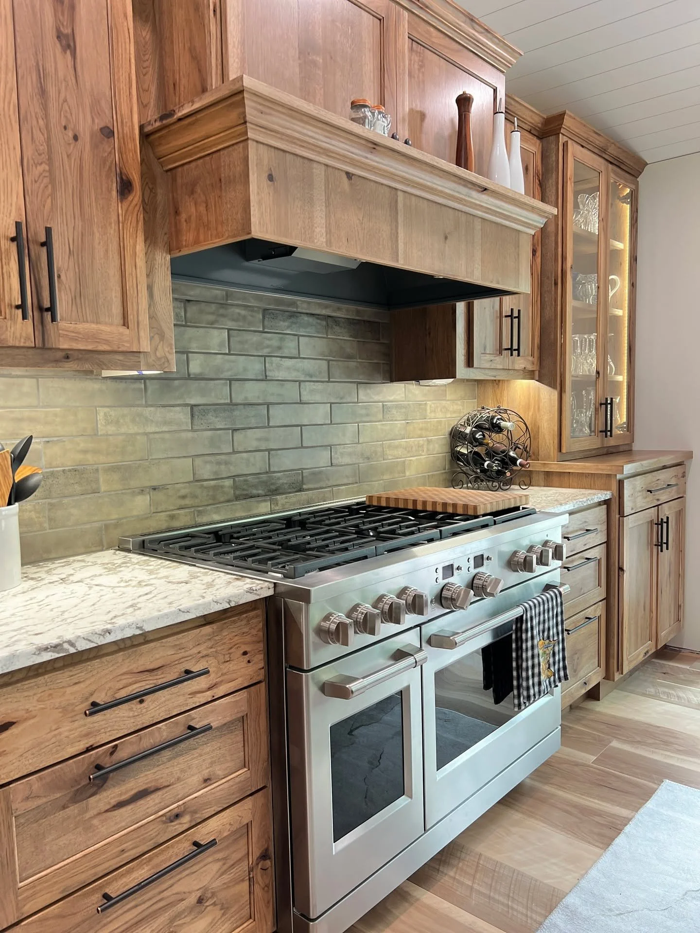 A kitchen that brings together soft, timeless colors with smart custom storage that works behind the scenes. A calm, beautiful space designed to make every day a little easier.

#ParkRapidsMN #ParkRapids #MNInteriorDesign #KitchenDesign #KitchenRemod