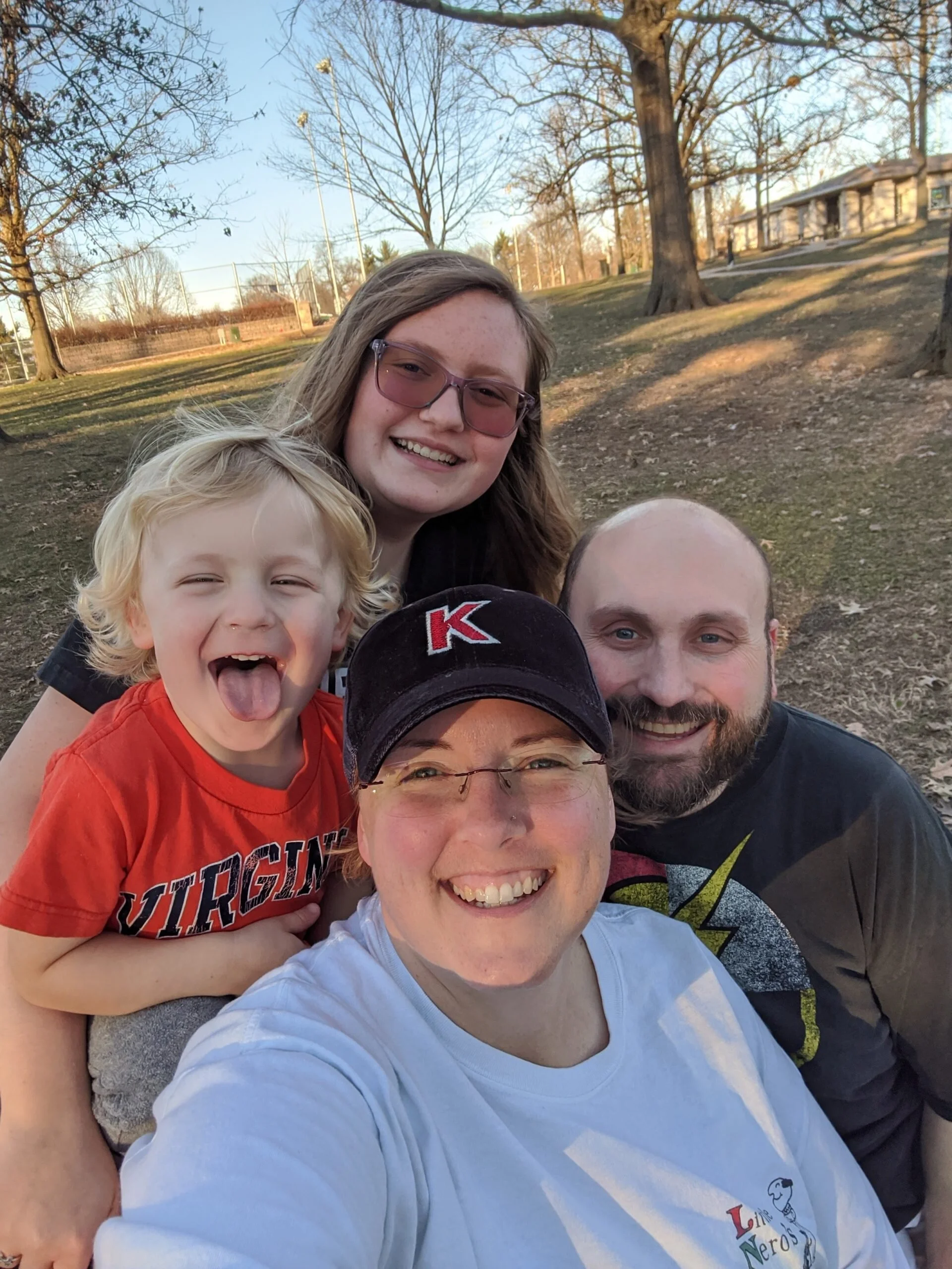 We are VdM (at a distance): The Chelgreen Family