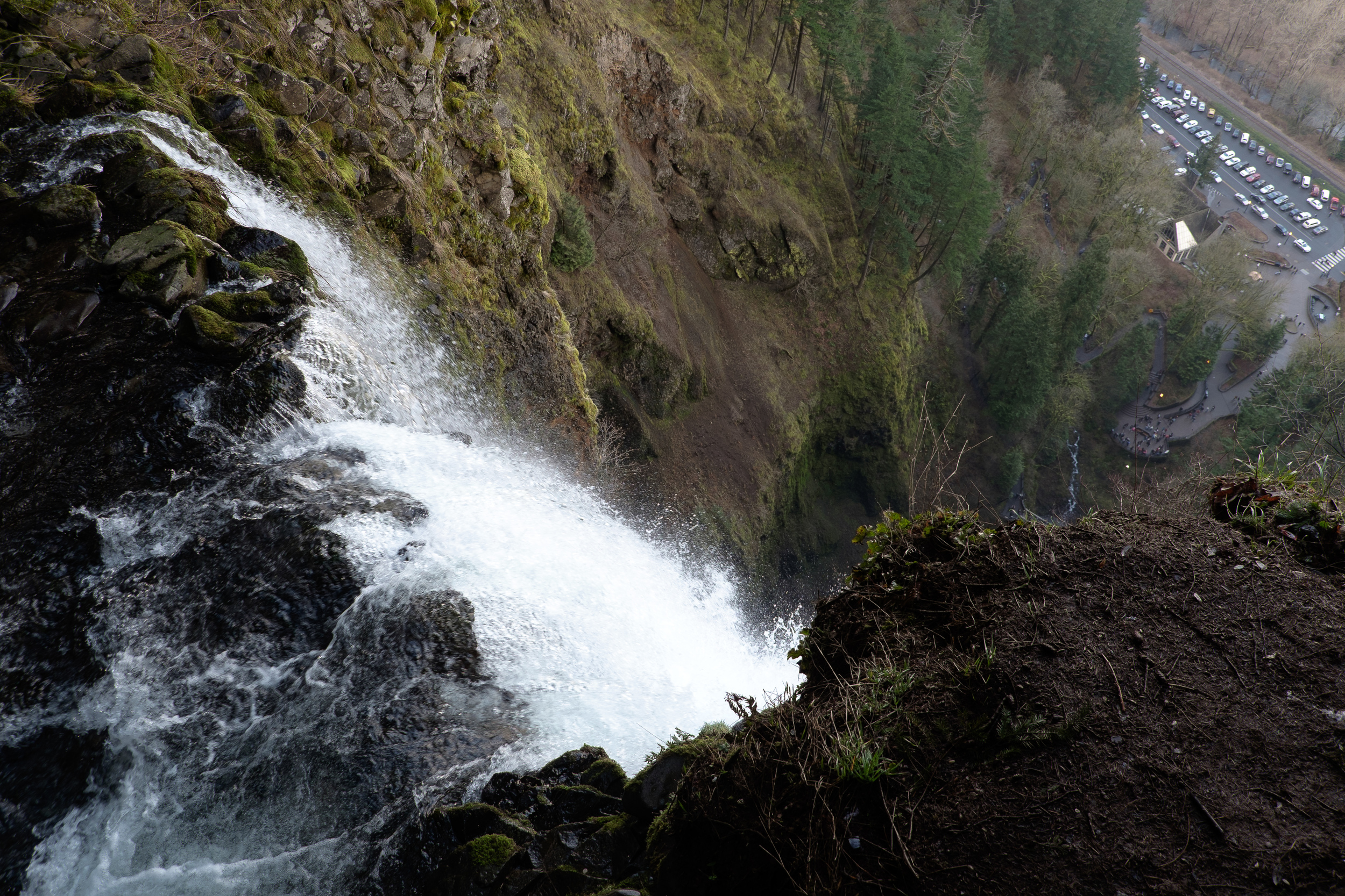 The top of Multnomah. You can just see the foot bridge below and all the gawking tourists. Take a picture! It lasts longer!