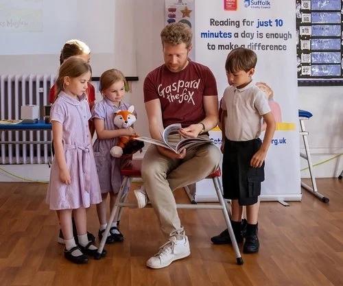Popular radio presenter and author inspires pupils at former school