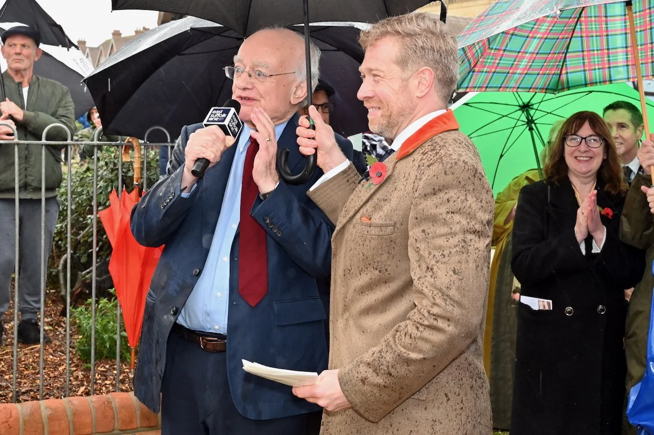 Benjamin Britten statue unveiled by Sir John Rutter