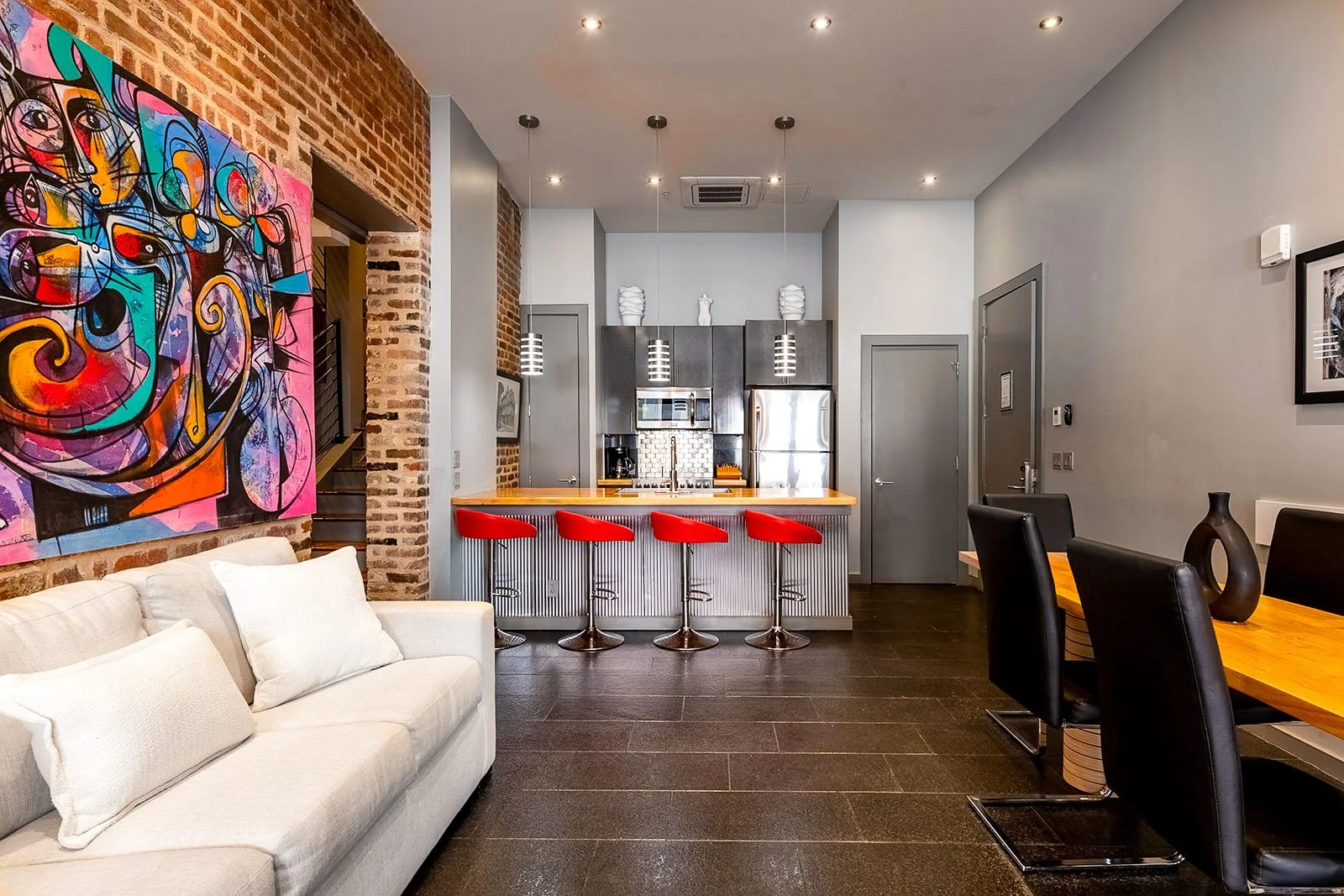 Suite 1101- pullout sofa, dining, kitchen, &amp; bar island