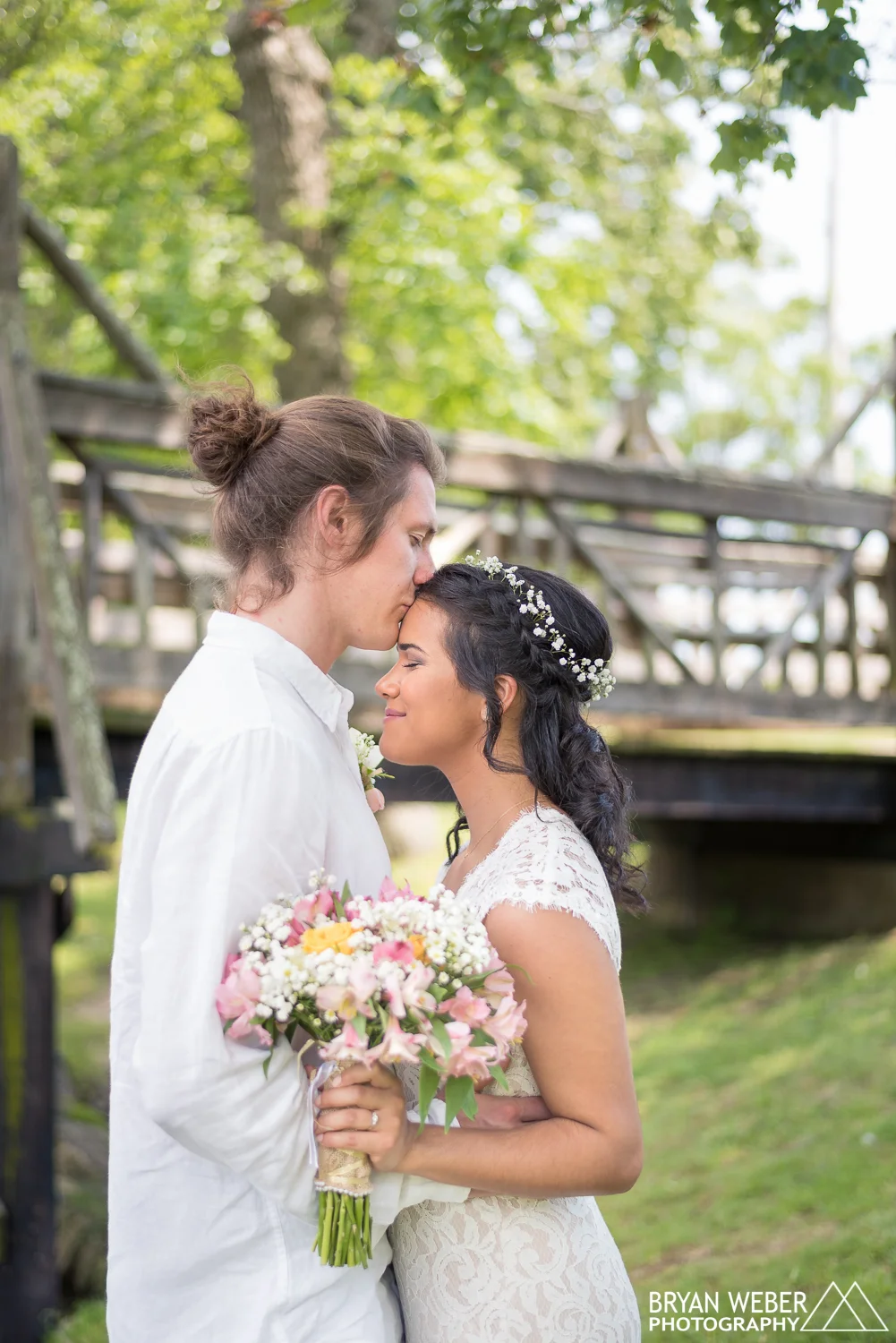 Sam and Melissa - Forehead Kiss -1.jpg
