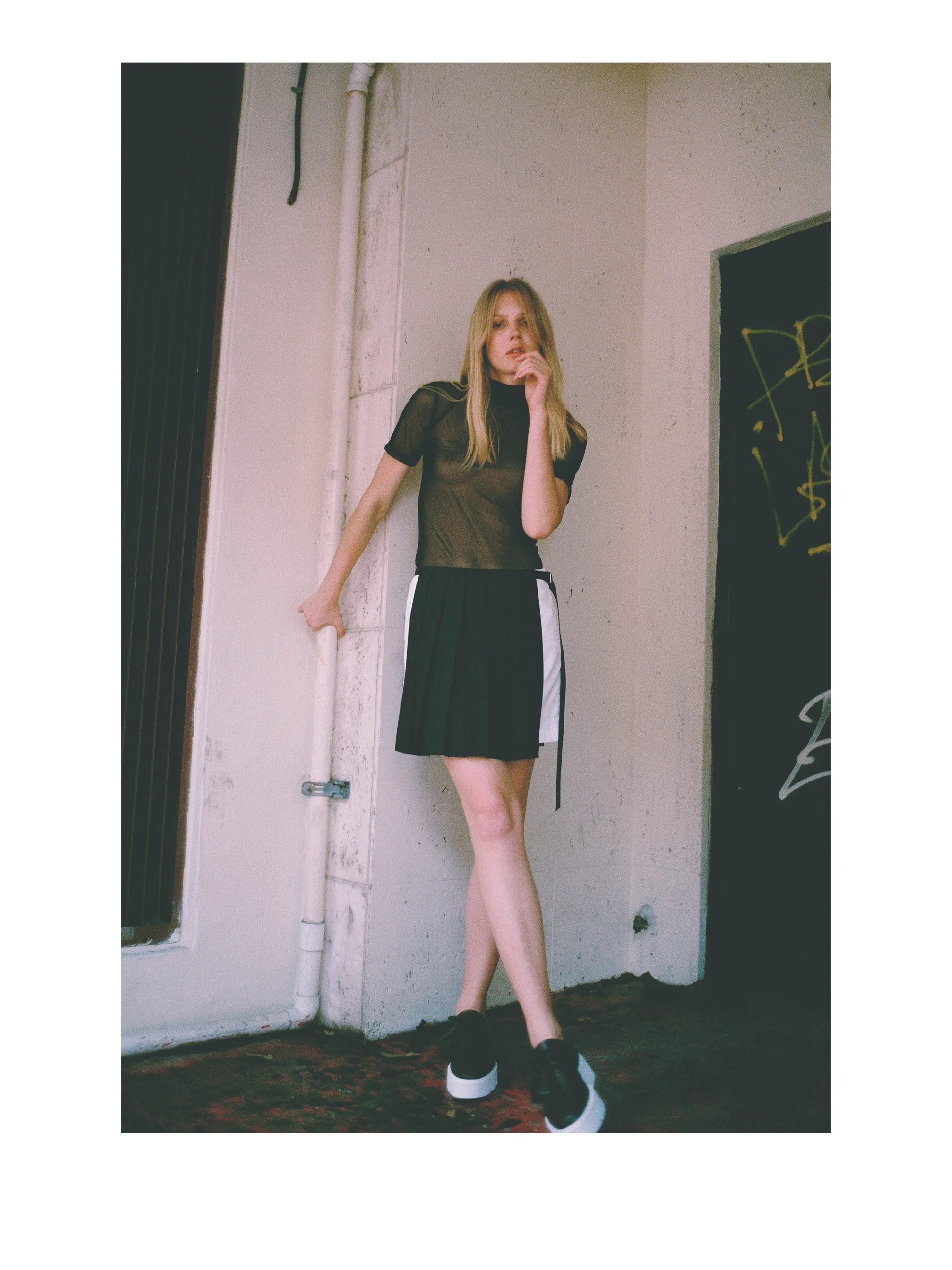 LOOK BOOK FINAL-03.jpg