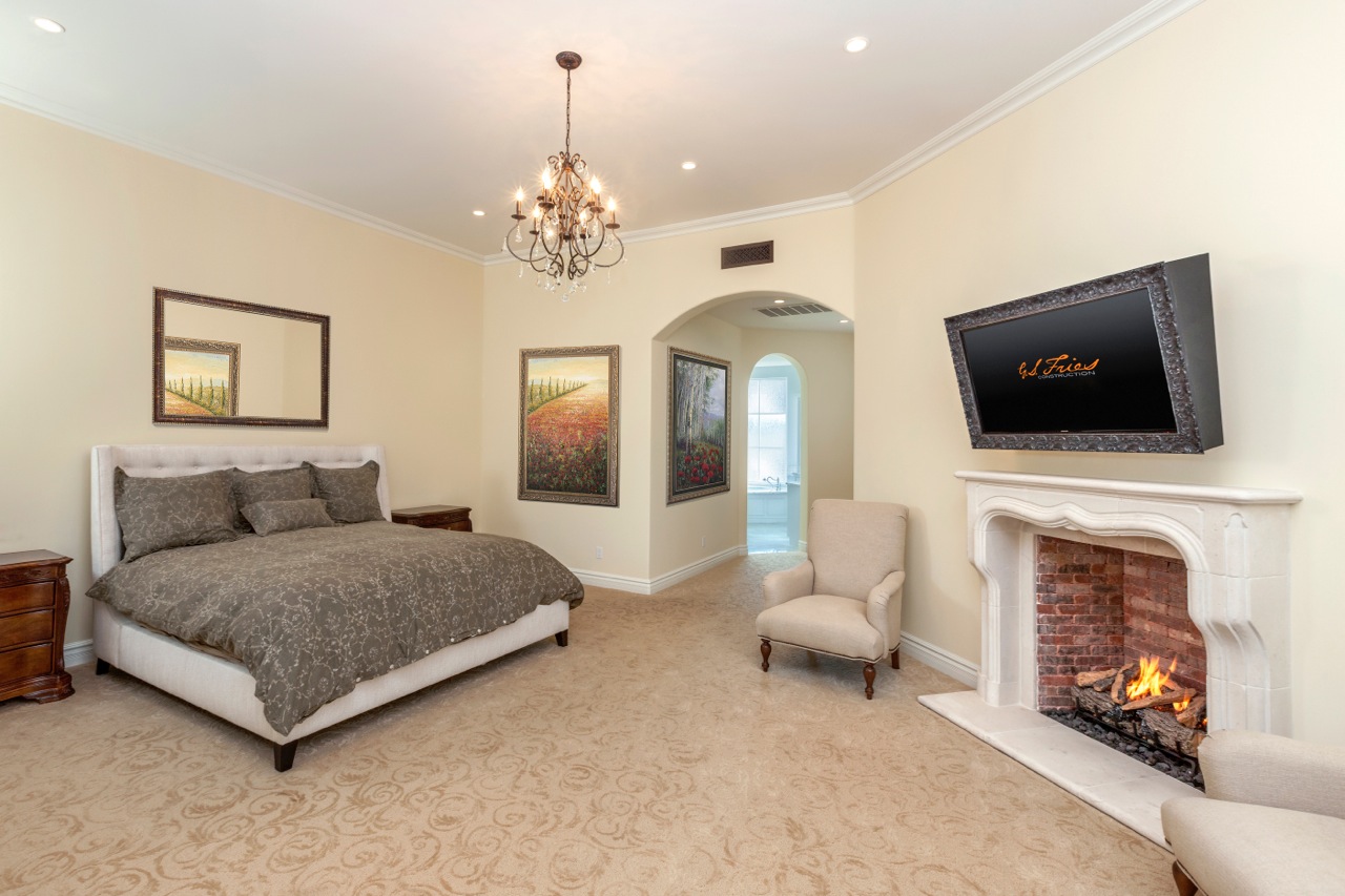 103 master bedroom.jpeg