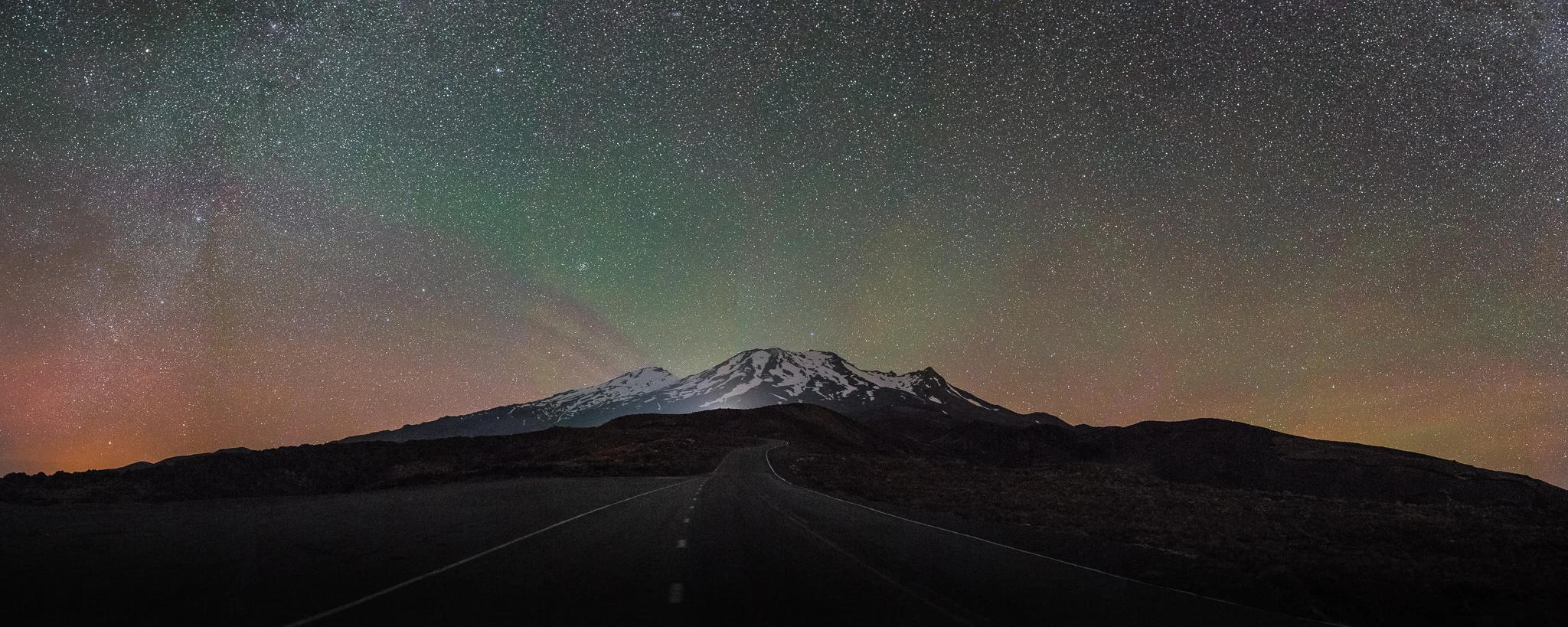 new-zealand-landscape-ruapehu-milky-way-stars2.jpg