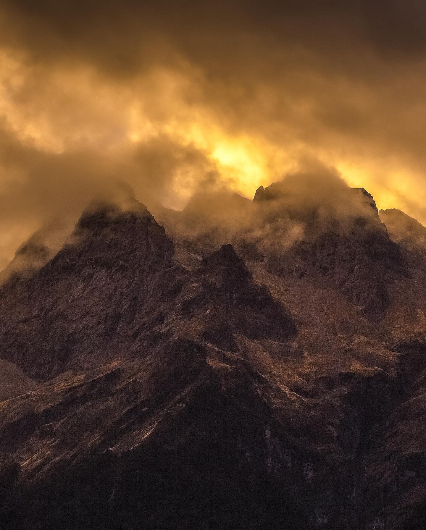 PEAKS of LIGHT

There&rsquo;s a real love affair between mountain peaks and magical light that overwhelms the wandering soul.
A few magical moments over the last couple of years ❤️
&mdash;
#nzmustdo #newzealandvacations #nz #newzealand #purenewzealan