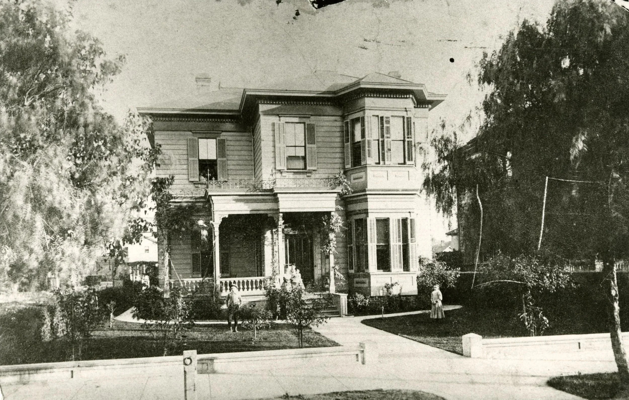Mary E. Boyce's residence, 424 S. Hill Street, where the Ruskin Art Club was founded in Los Angeles, October 1888.