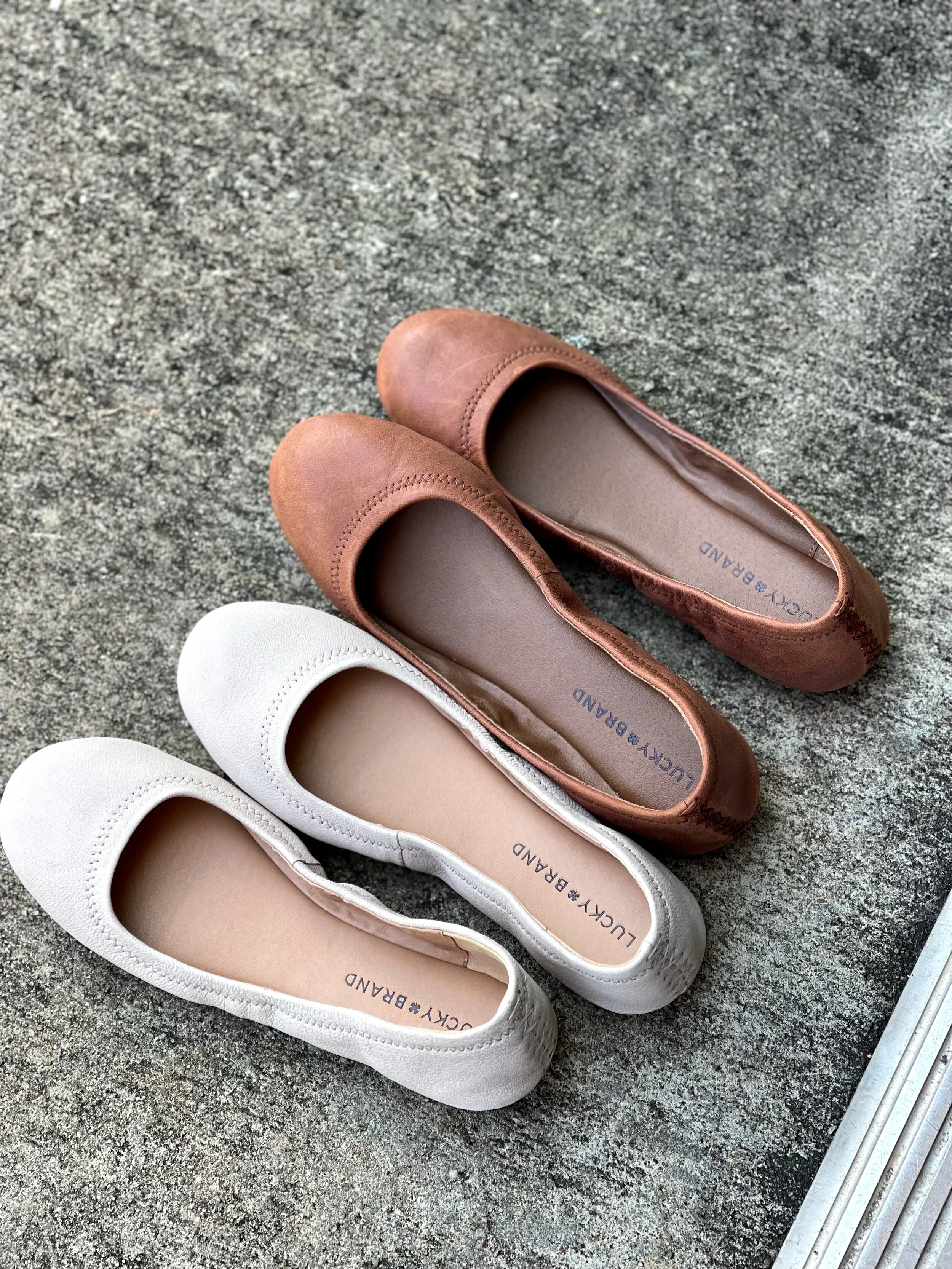 lucky brand emmie flats bourbon