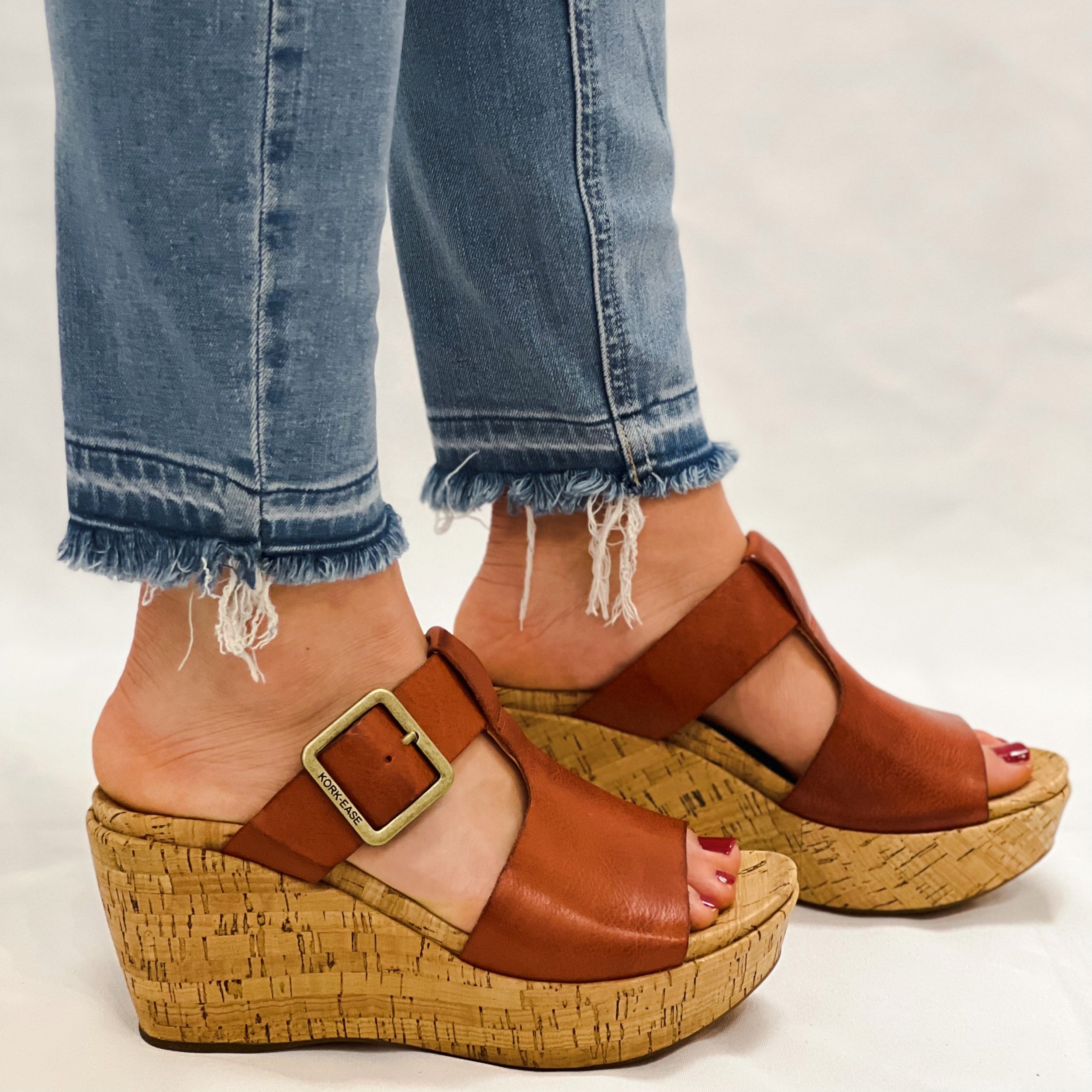 born mae platform wedge
