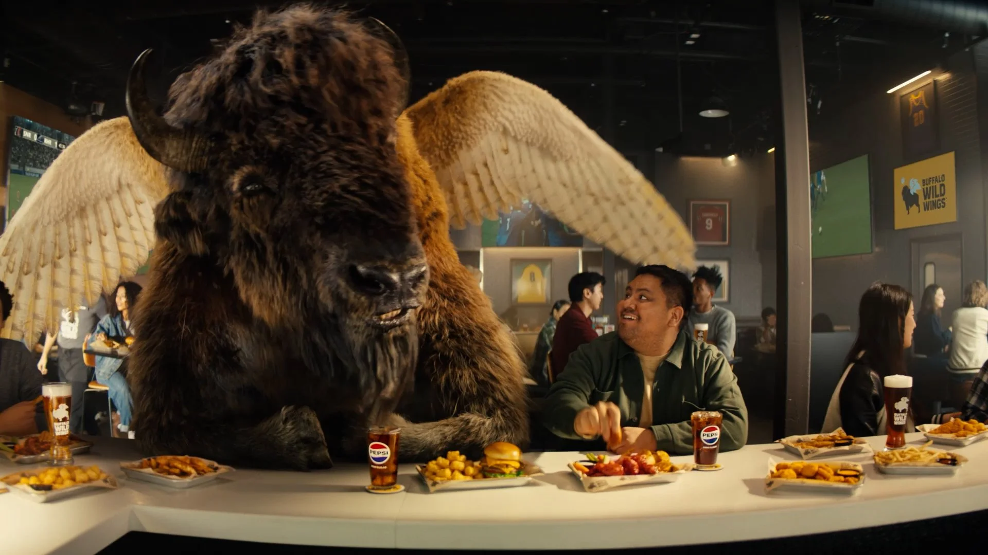 BuffaloWildWings_WantToTry_15.00_00_08_16.Still006.jpg