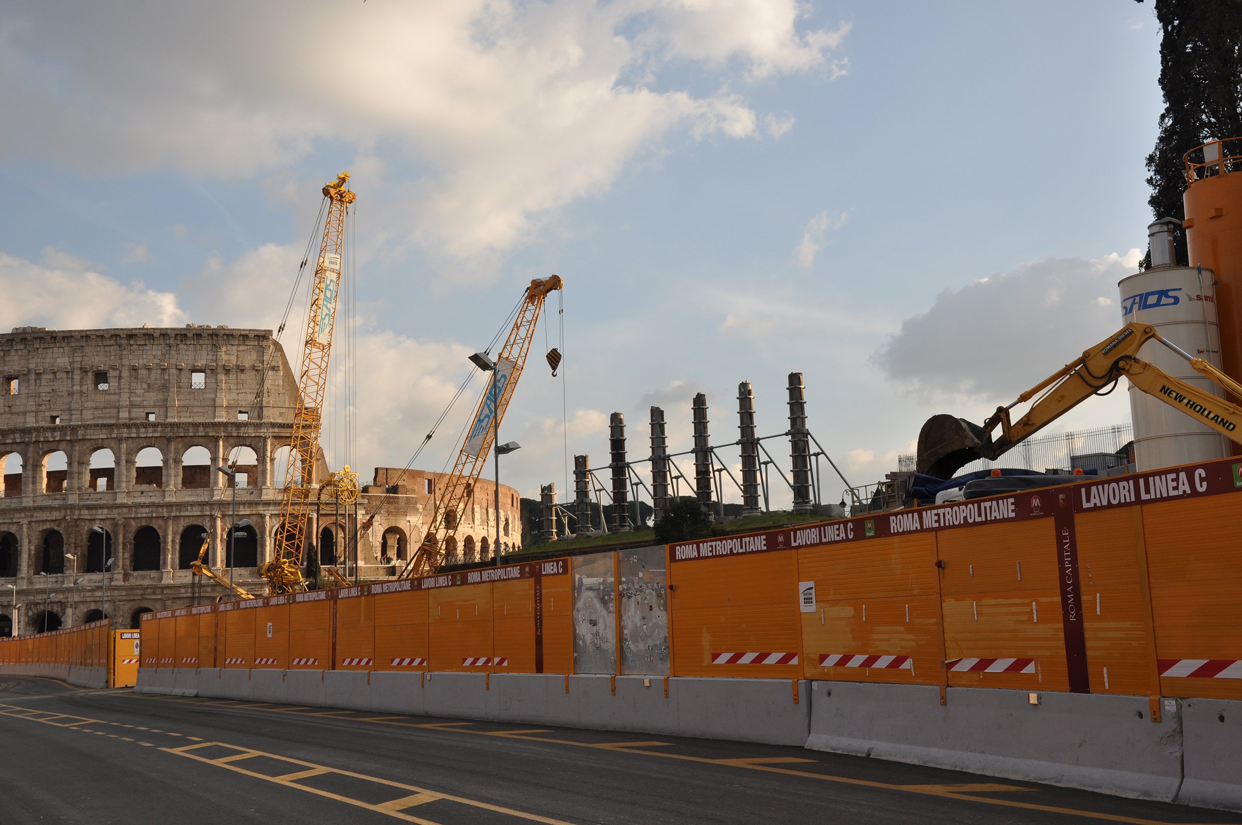   Colosseum and Construction.  Rome, Italy. 2017. 