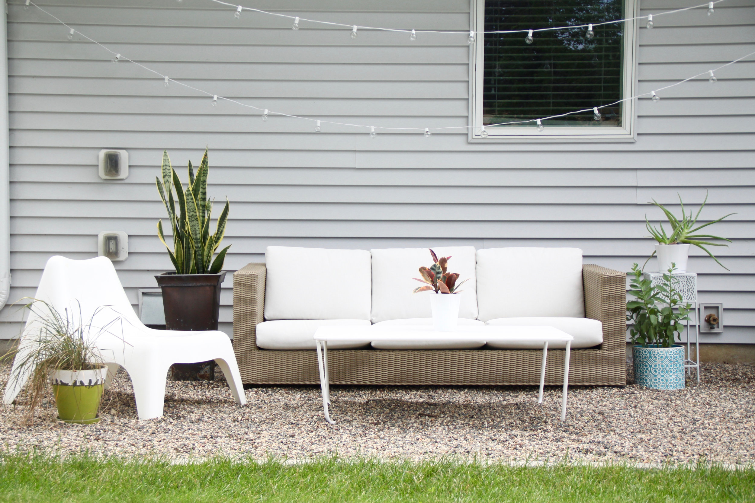 DIY Modern Pea Gravel Patio