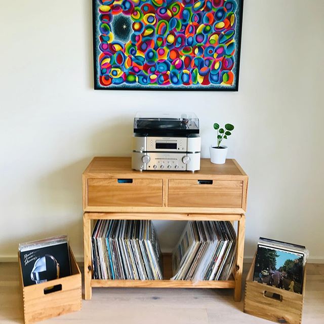 Black Butt Timber | Dovetail Drawers
#dunsborough #dunsboroughwoodworks #australia #furniture #vinyl #hifi #hallstand #design #home #interiordesign #homedecor #bespoke #custom #cabinetry #interior #westernaustralia #perth #blackbutt #dovetail