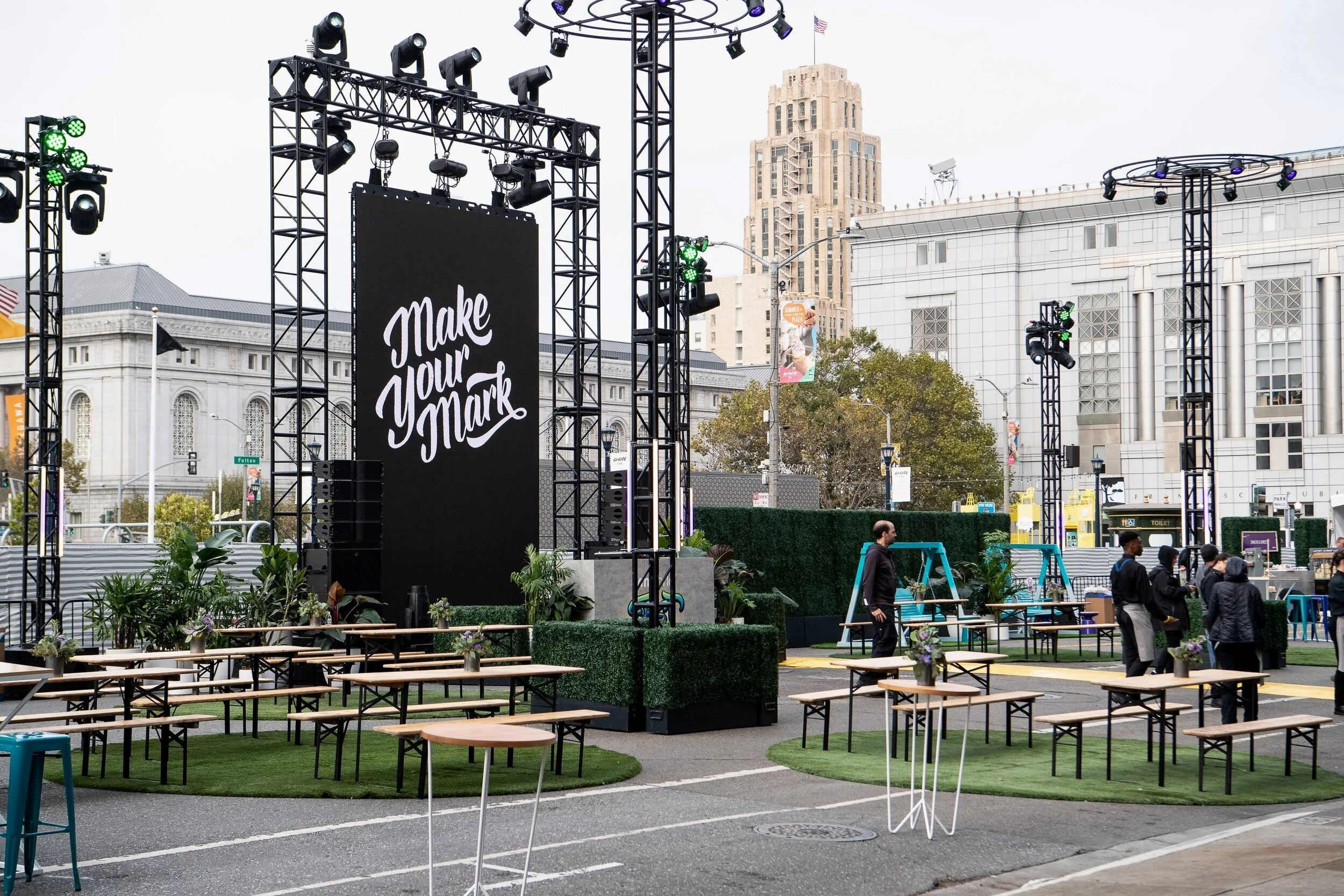 08.28.19_VMWorld_VMFest_17.59.31_G9e_MF+%281%29.jpg