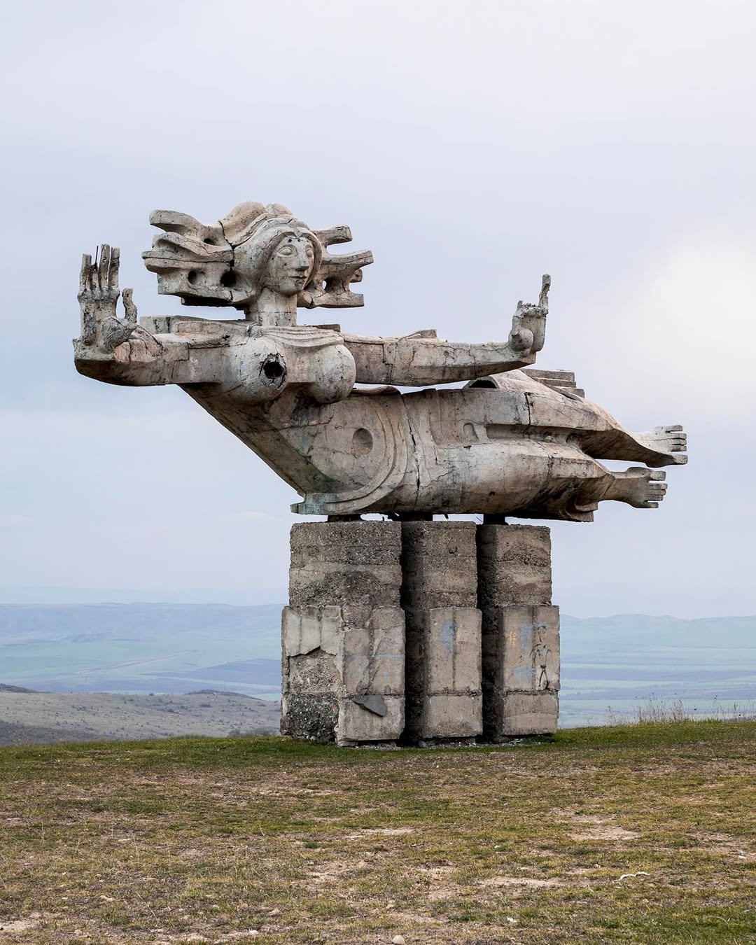 Monument “Peace”, by sculptor Nugzar Manjaparashvili, 1970s. Nukriani, Georgia. Photo: Stefano Perego