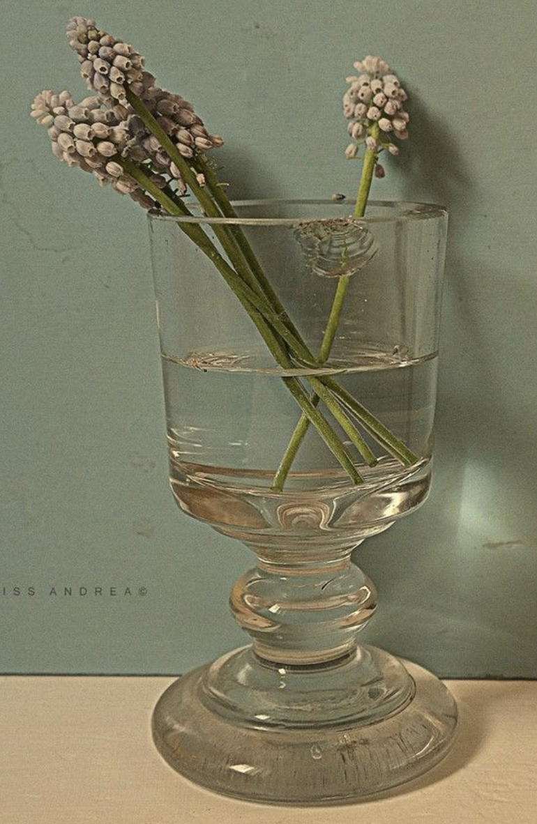 Reference goblet vase used for flower arangement