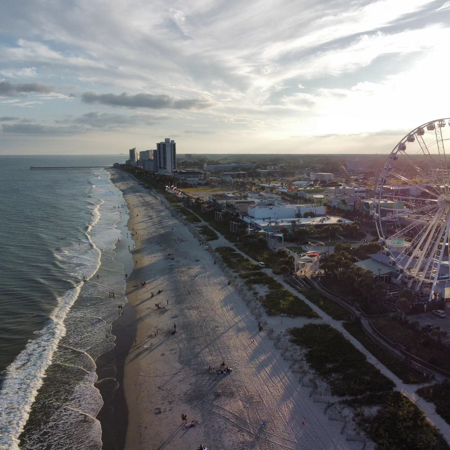 Catching a sunset in South Carolina. 
.
.
.
.
#myrtlebeach #southcarolinaphotographer #southcarolina #myrtlebeachsc #susnet #droneoftheday #dronephotography #dronestagram #dronelife #droneshots #dji 
#endlessaerial