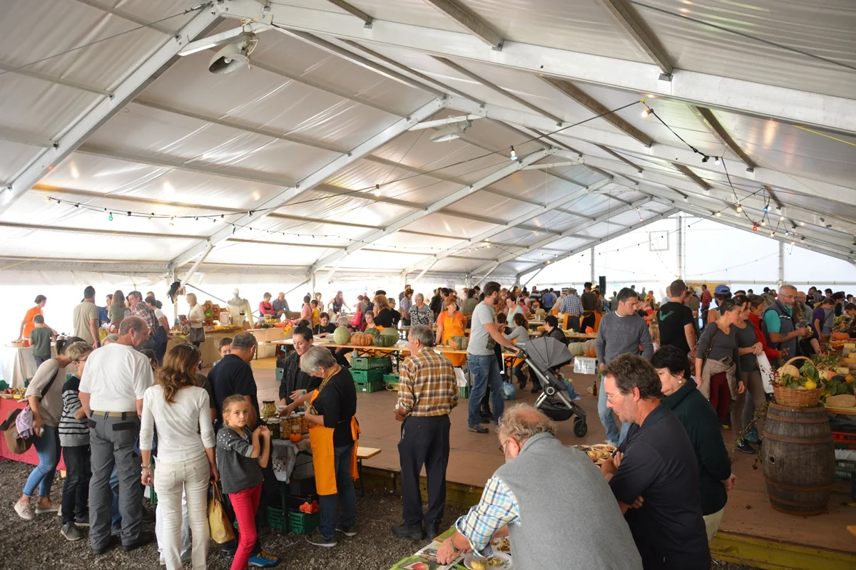 DSC_0254mercato dentro_LOW.jpg