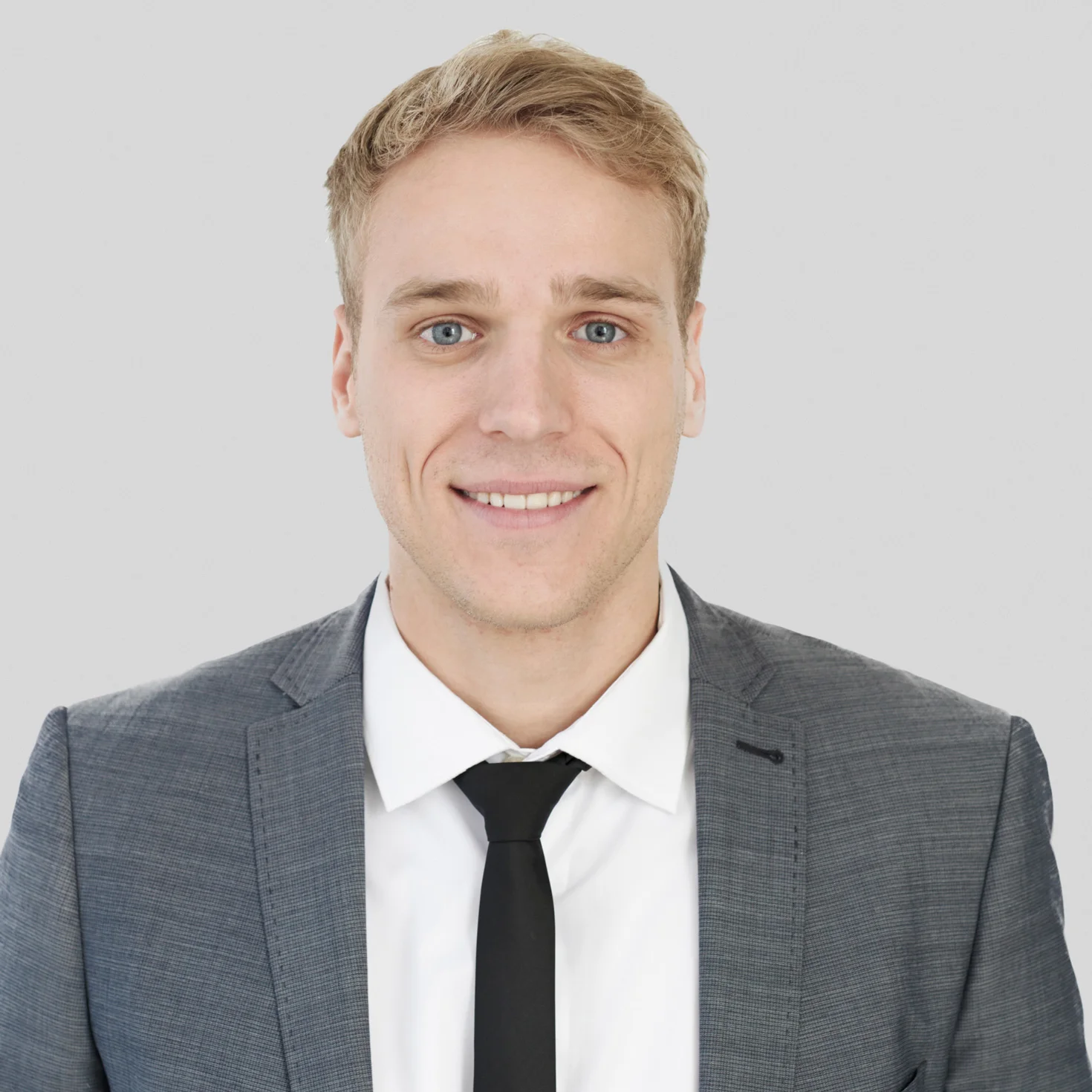 Cornel Germann (*1993) Prokurist · Aktuell Doktorand Kompetenzbereich Corporate Governance HSG · Absolvent Masterstudienlehrgang Accounting & Finance HSG · Bachelor of Arts in Betriebswissenschaften HSG · Bankkaufmann mit eidgenössischer Berufsmaturität · Revisor gemäss RAG