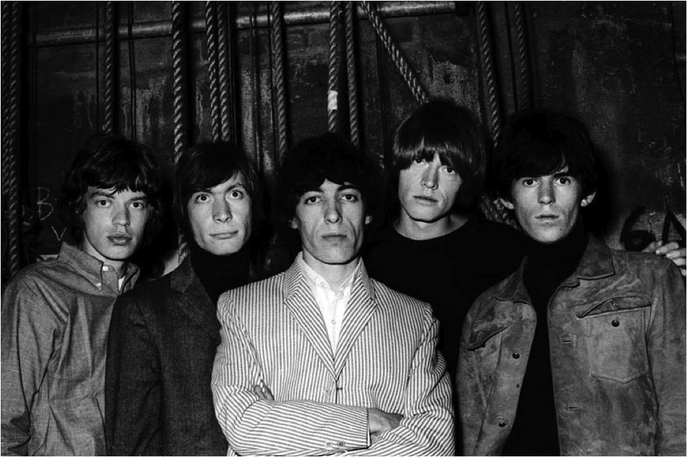 The Rolling Stones (Jagger, Watts, Wyman, Jones, Richard) backstage at The Palais in Melbourne, 1966, by Go-Set photographer Colin Beard. Clelia’s story Michelle O’Driscoll, who was Go-Set ’s Brisbane writer/manager back in the day, had also lived for decades in the Americas – in Jamaica – until she and her man Trevor also returned to Australia, to live on the Gold Coast. Mitch told me I’d find Cleo Calvo, who used to be Go-Set ’s Sydney reporter, living in Mullumbimby, now known as Clelia Adams – and famous for topping the charts here and in Europe as a country singer, songwriter, and ukulele virtuoso. (Who knew Europe had C&W charts to top?) Clelia told me that after Go-Set she worked for record companies and then as a backup singer until 1990 when a brain tumour almost killed her. I’ll let Clelia tell the story: ‘After the operation in 1991, my memories were all over the shop. A friend helped me get old copies of Go-Set and with those, plus my photo albums, and my kids providing names and locations, I put my memories together like a jigsaw puzzle. Illumination ‘I also had the profound illumination that music is the most powerful force in the universe, and that what mattered most to me was to become a really good singer, one who could move people’s hearts, just as the greats had done to mine. It was an all-consuming mission, as the language centres of my brain had been almost obliterated. I had to re-learn songs and re-train my voice, but in a couple of years I was back performing … and the rest is history.’ Clelia’s current single, The Captain and the Gypsy , which tells the story of how she and her beau Rowley came together, has just spent six weeks at #1 on the Australian country charts. At the Pass Café in 2006, I ran into a friend since the 60s whom I’d last seen 30 years ago, Lissa Coote, still throwing the best dinner parties but now in Friday Hut Road instead of Palm Beach. In Go-Set days, Lissa worked in the hot new Australian film industry and I met her through David Elfick, Go-Set Sydney manager who was, and still is, a movie producer. David had a house up around Coopers Shoot several decades ago when he and Rusty Miller did Tracks magazine. When I was working on the move to the Shire I shared plans with Vince Lovegrove, who was settling into Rosebank after several decades as a roaming writer of newspaper columns and books. Back when I was editing Go-Set , Vince was co-lead-singer in The Valentines, and he was one of a few performers who made an effort to get to know me. I didn’t hang out with the bands much – too busy putting out a 24-page paper every week and finishing a degree in politics, and enjoying my own life as a turbo-charged 20-something. In 1969 Vince decided he’d had enough pop singing and handed the mike to his co-lead, Bon Scott. Then he asked me if I could use his energy and smarts in the Go-Set empire. Vince ran our Adelaide office for several years and then helped the Divinyls hit the big time. Once we’d both settled into life in the Byron hinterland, Vince and I took to jogging along the beach between Byron and Bruns with his dog Cody. On a Sunday morning in March 2012, we were supposed to meet for brunch, but that was the morning Vince was found dead in his Kombi, after it went off Binna Burra Road into a huge mango tree in the early hours. Wicked grin Vince’s first wife Helen, their daughter Holly, her kids, and his other daughter Lilli all live in Lismore or nearby, and they organised a celebration of Vince’s life at the Mullum Civic Centre, joined by musos Brian Cadd, Glenn Shorrock, Jimmy Barnes, and several ex-Valentines. Among the mourners were two sons Vince had never told me about; one of them greeted me wearing a genetically-perfect copy of his dad’s trademark wicked grin, head tilted just a bit, eyes framed in mischievous wrinkles. Helen Hooper, who wrote and edited more Go-Set articles than anyone should have had to, lived briefly in Mullum a few years ago, and our celebrated photographer Colin Beard lives and teaches these days on the Sunshine Coast. Maybe there are other ex-Setters around the neighbourhood these days – if you know any, let me know.