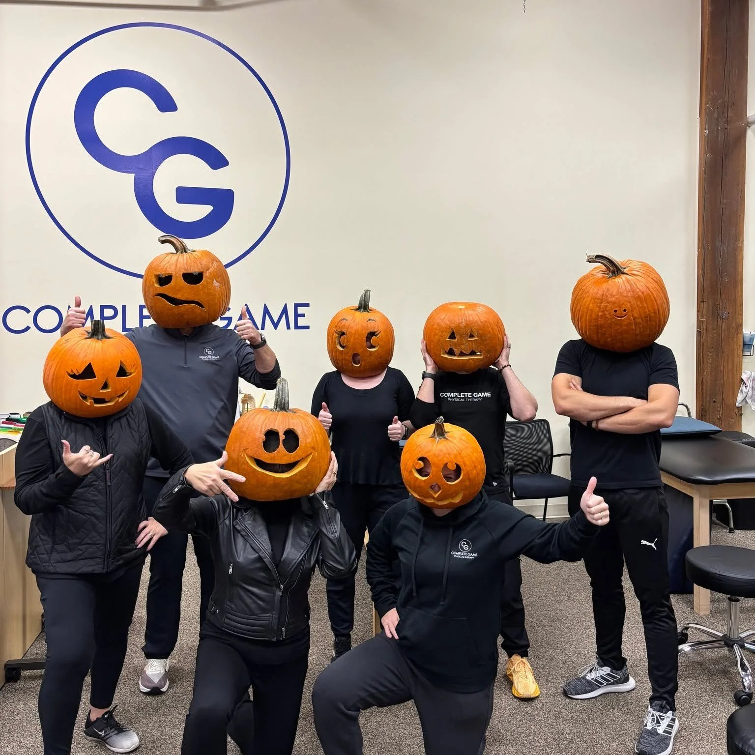 Pumpkin heads, but PT style! 
Staying strong and having some Halloween fun at Complete Game PT &mdash; because recovery doesn&rsquo;t have to be scary@ 

#PumpkinHeadChallenge #PhysicalTherapyFun #CompleteGamePT #SportsMedicine #HalloweenVibes
