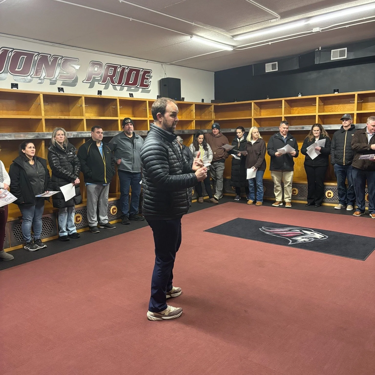 Thank you Chelmsford High School Hockey for having us in to speak during parents' night this week.  We were able to share information on injury prevention and recovery to help keep their athletes on the ice and performing their best. 

Good luck this