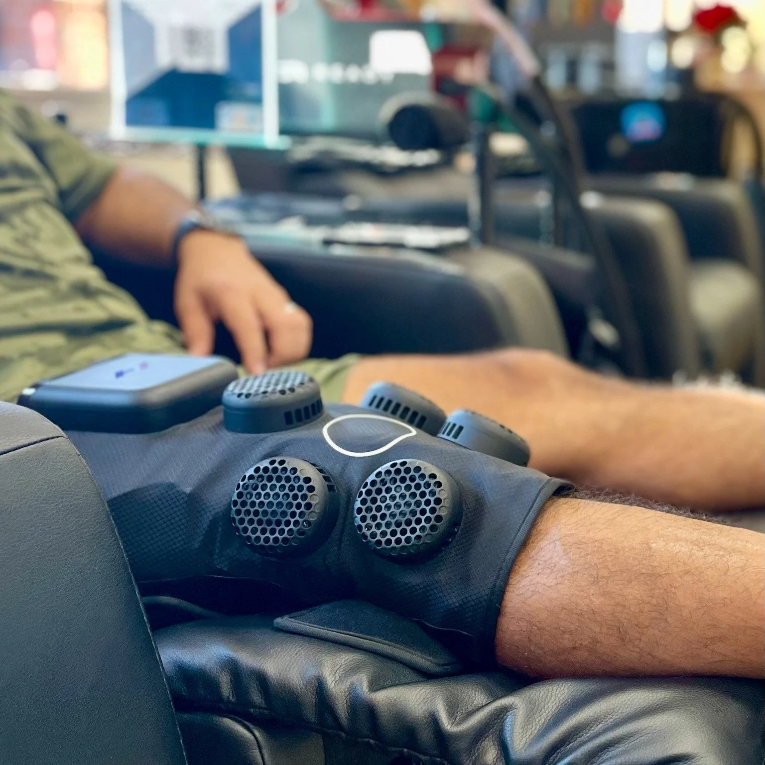 Recovery at Complete Game PT just hit a new level!  Meet the new HYPERICE X2 Knee &amp; Shoulder contrast + compression systems.

Elite recovery, zero guesswork:

✅ Auto hot (104&deg;F) ➡️ ice-cold (43&deg;F) cycles
✅ Active compression flushes waste