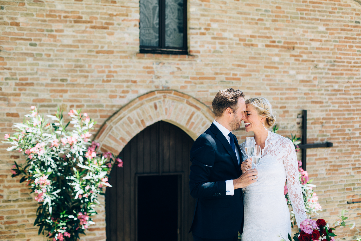 bride-groom-cheers.jpg