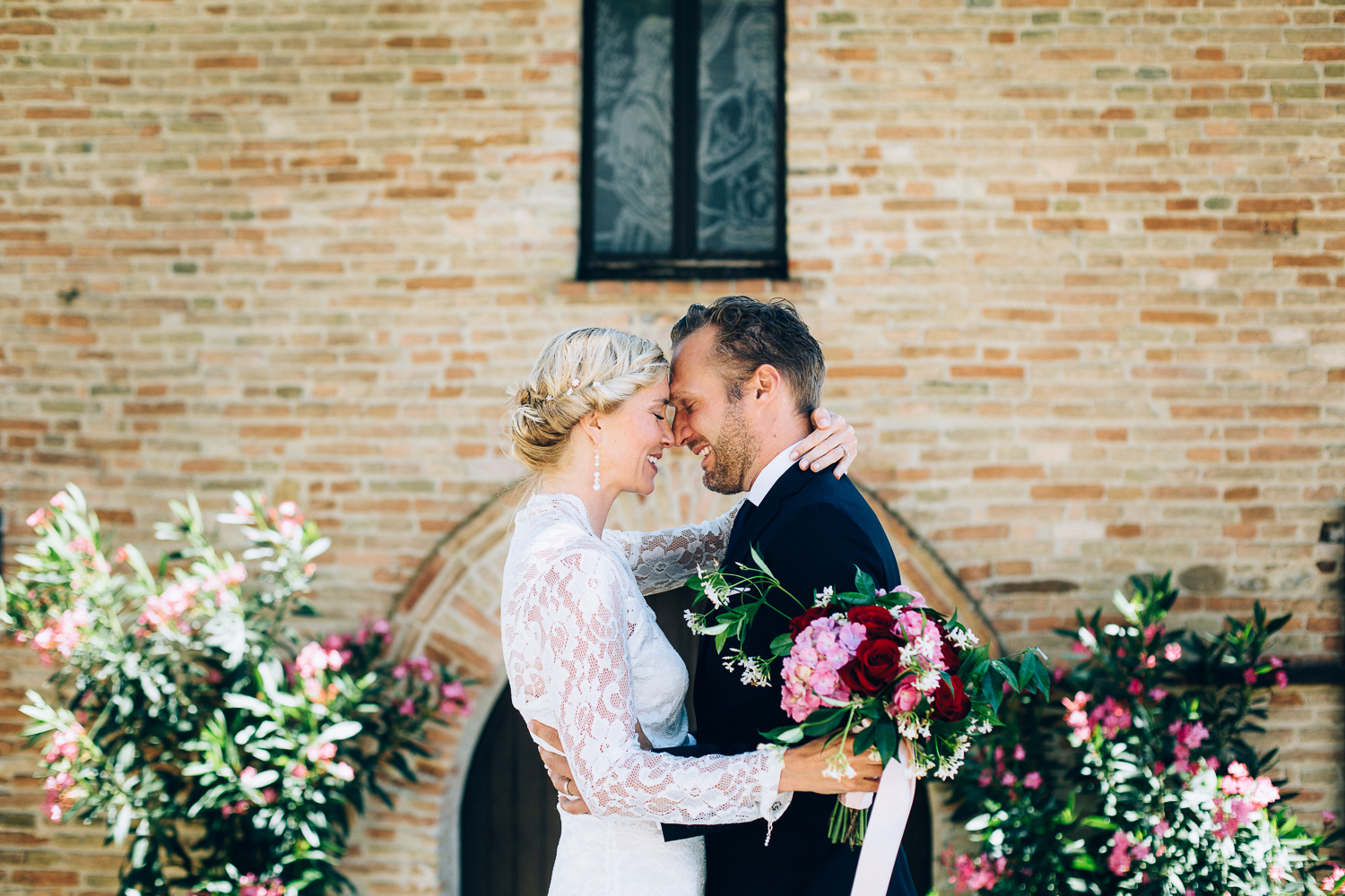bride-groom-love-montegridolfo.jpg