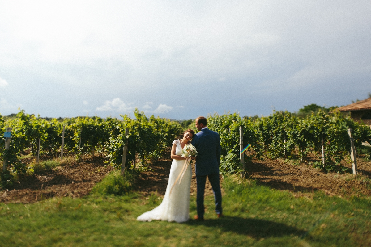 bride-groom-vineyard-montegridolfo.jpg