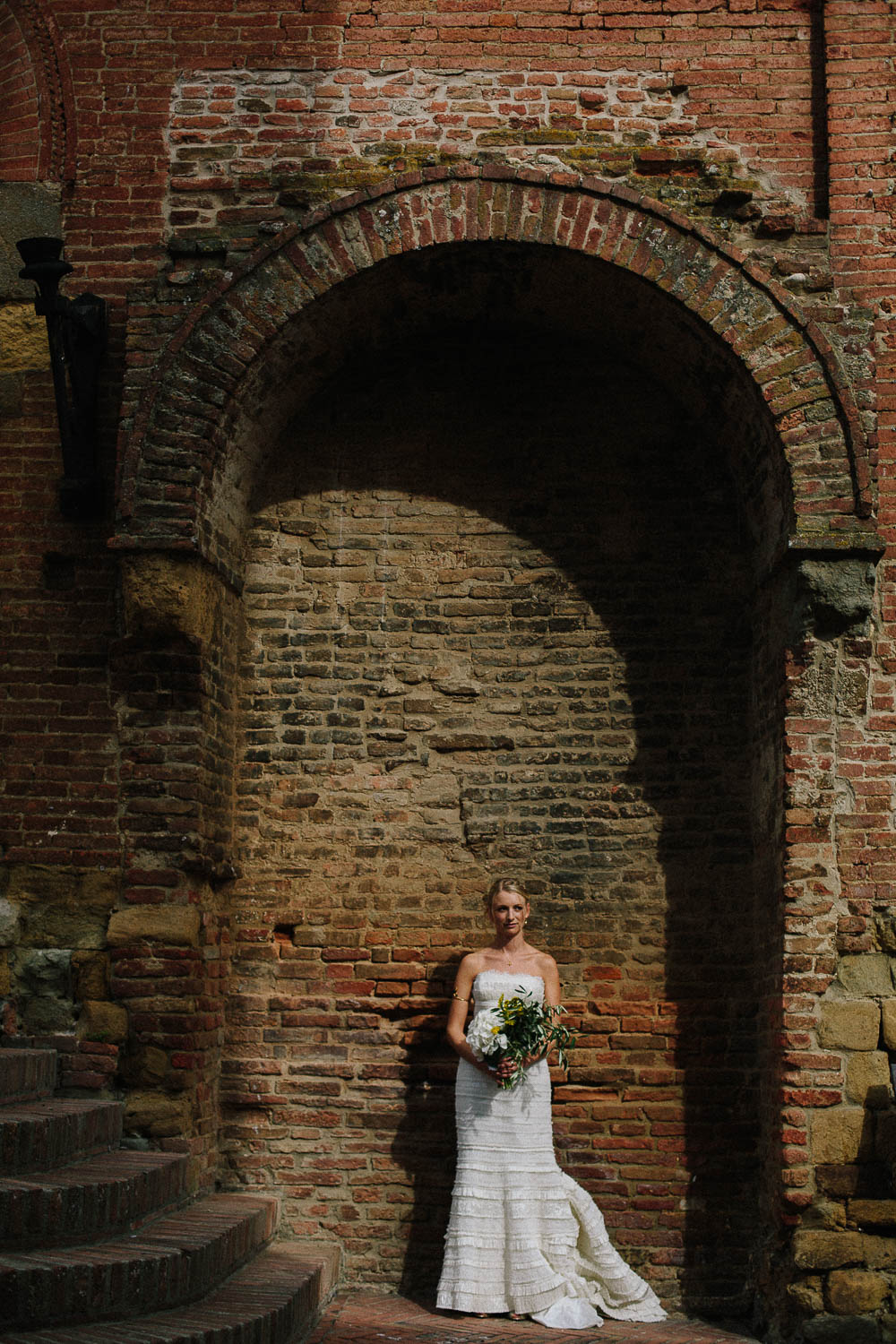 91-bride-in-certaldo-tuscany.jpg