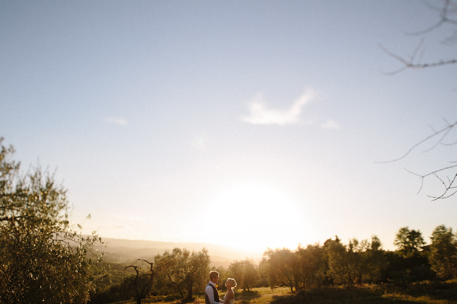 129-bride-groom-sunset-borgo-petrognano.jpg